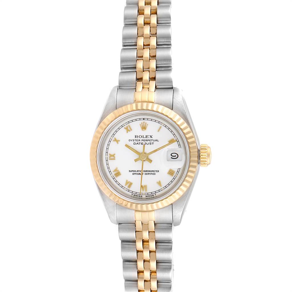 This image shows a front view of a Rolex Datejust 69173 Women
s Stainless Steel White Dial 69173 Women
s Stainless Steel White Dial watch, highlighting its dial, bezel, and two-tone bracelet.