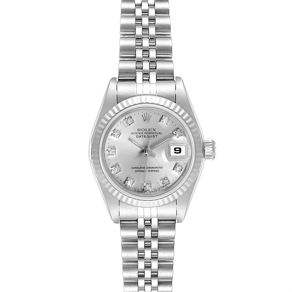 This image shows a front view of the Rolex Datejust 69174 Women
s Stainless Steel Silver Dial 69174 Women
s Stainless Steel Silver Dial watch, featuring its face, bracelet, and bezel.