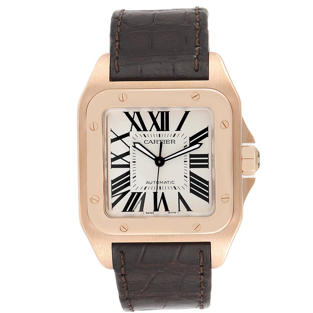 The Cartier Santos W20095Y1 Men's Rose Gold Silver Dial W20095Y1 Men's Rose Gold Silver Dial watch is shown from a straight-on angle, displaying the dial, bezel, crown, and leather strap.