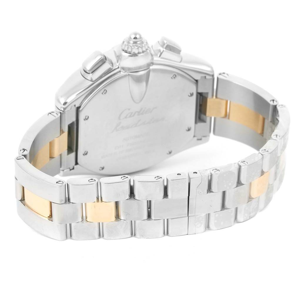 This image shows the back case and bracelet of the Cartier Roadster W62027Z1 Men's Steel and Gold (two tone) Silver Dial W62027Z1 Men's Steel and Gold (two tone) Silver Dial watch at an angle that highlights the clasp and link details.