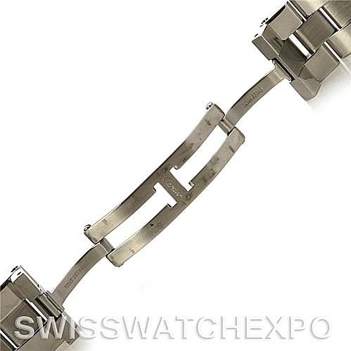 This image shows a close-up view of the metal bracelet and clasp of a Cartier Roadster W62020X6 Men's Stainless Steel Silver Dial W62020X6 Men's Stainless Steel Silver Dial watch.