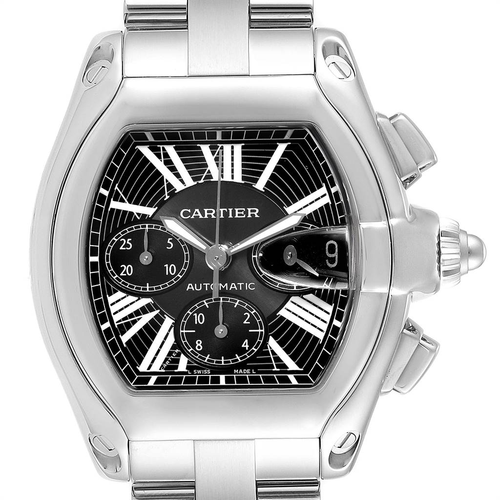 This image shows a front view of the dial and case of the Cartier Roadster W62020X6 Men's Stainless Steel Black Dial W62020X6 Men's Stainless Steel Black Dial model watch, highlighting its sleek design and detailing.