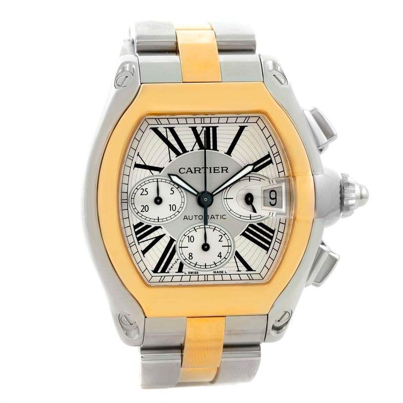 The image shows a front view of the Cartier Roadster W62027Z1 Men's Steel and Gold (two tone) Silver Dial W62027Z1 Men's Steel and Gold (two tone) Silver Dial watch, highlighting its dial, bezel, and bracelet.