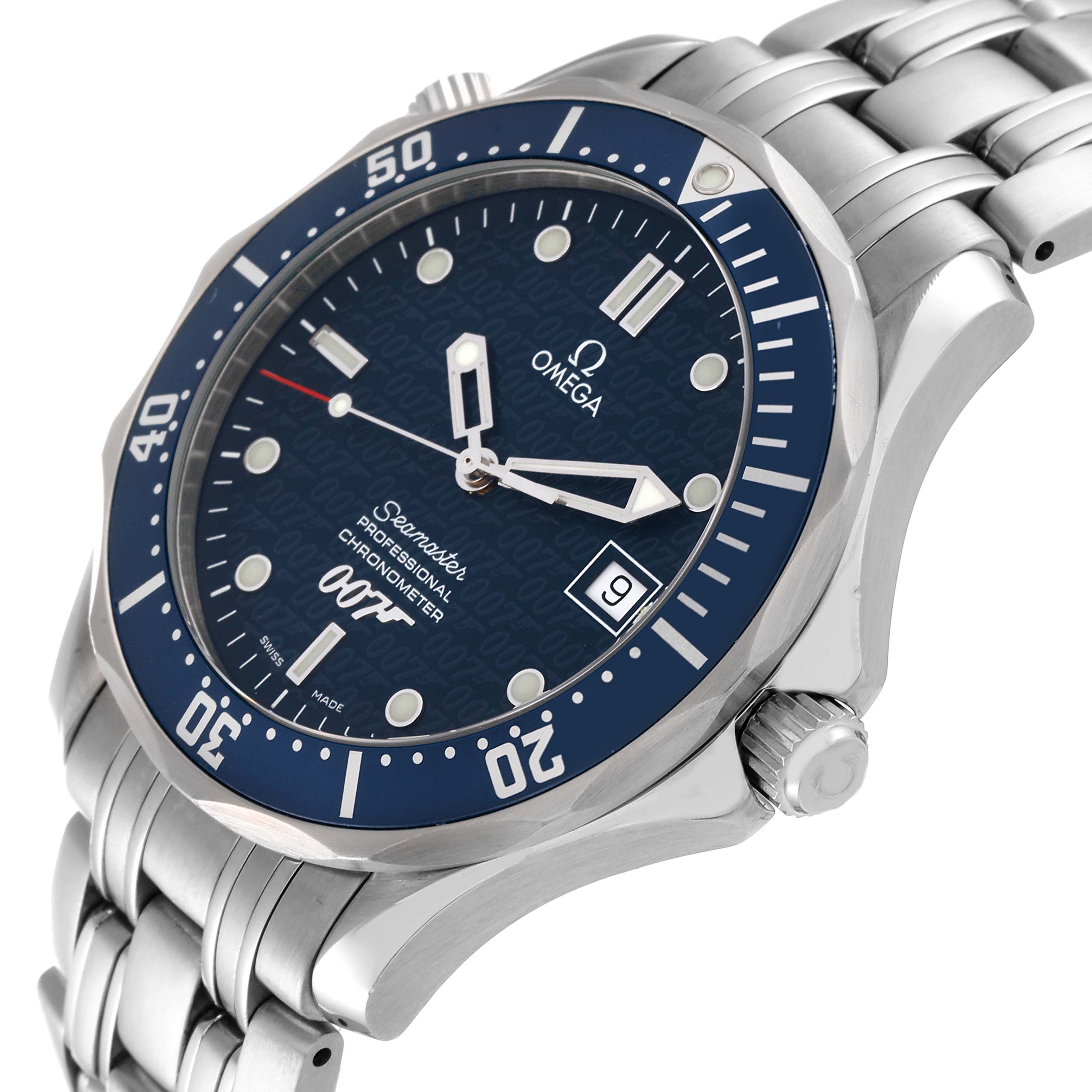 The image shows a close-up angled view of the Omega Seamaster 2537.80.00 Men's Stainless Steel Blue Dial 2537.80.00 Men's Stainless Steel Blue Dial watch, highlighting the blue dial, bezel, date window, and stainless steel bracelet.