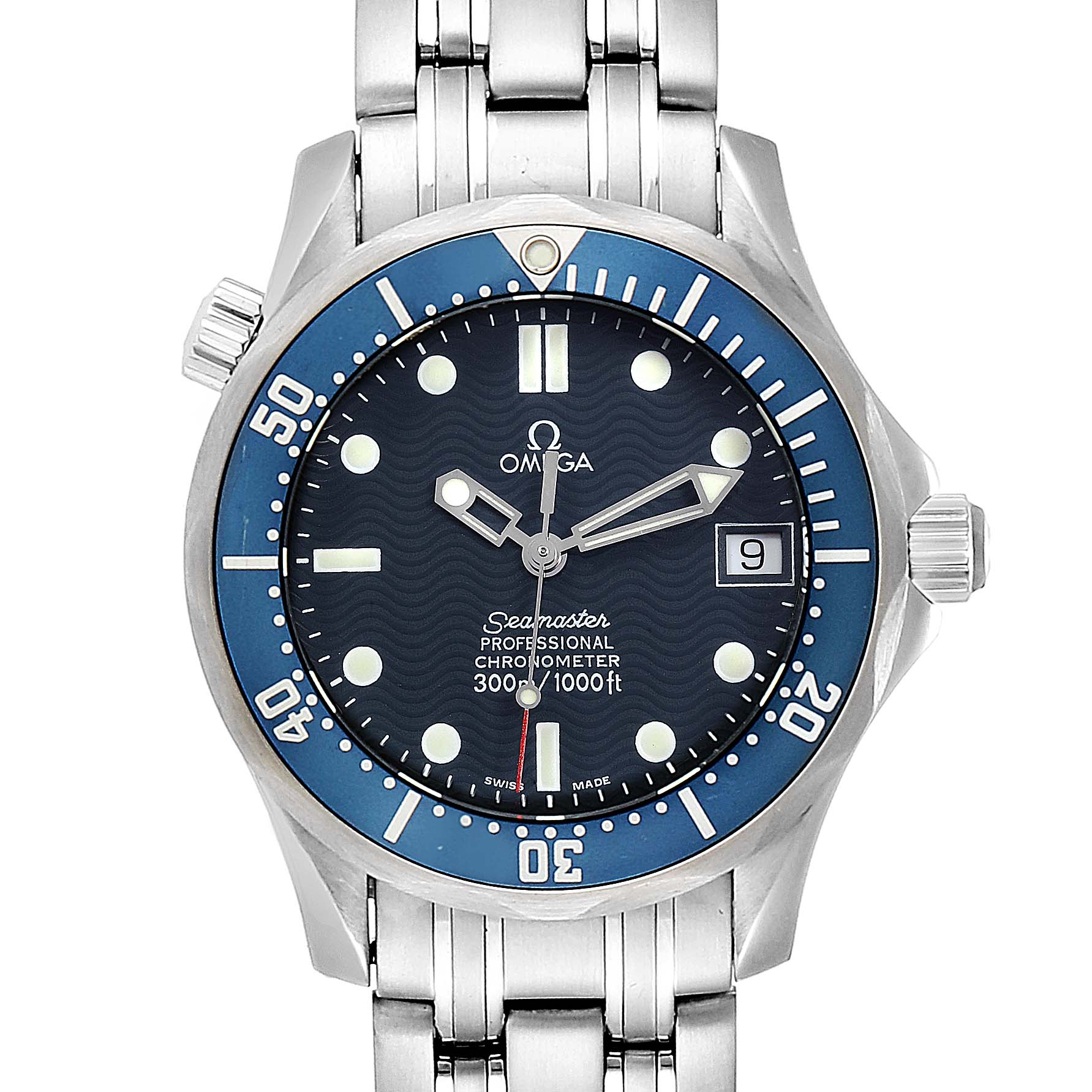 The image shows a frontal view of the Omega Seamaster Professional Chronometer watch, displaying the dial, bezel, and part of the bracelet.