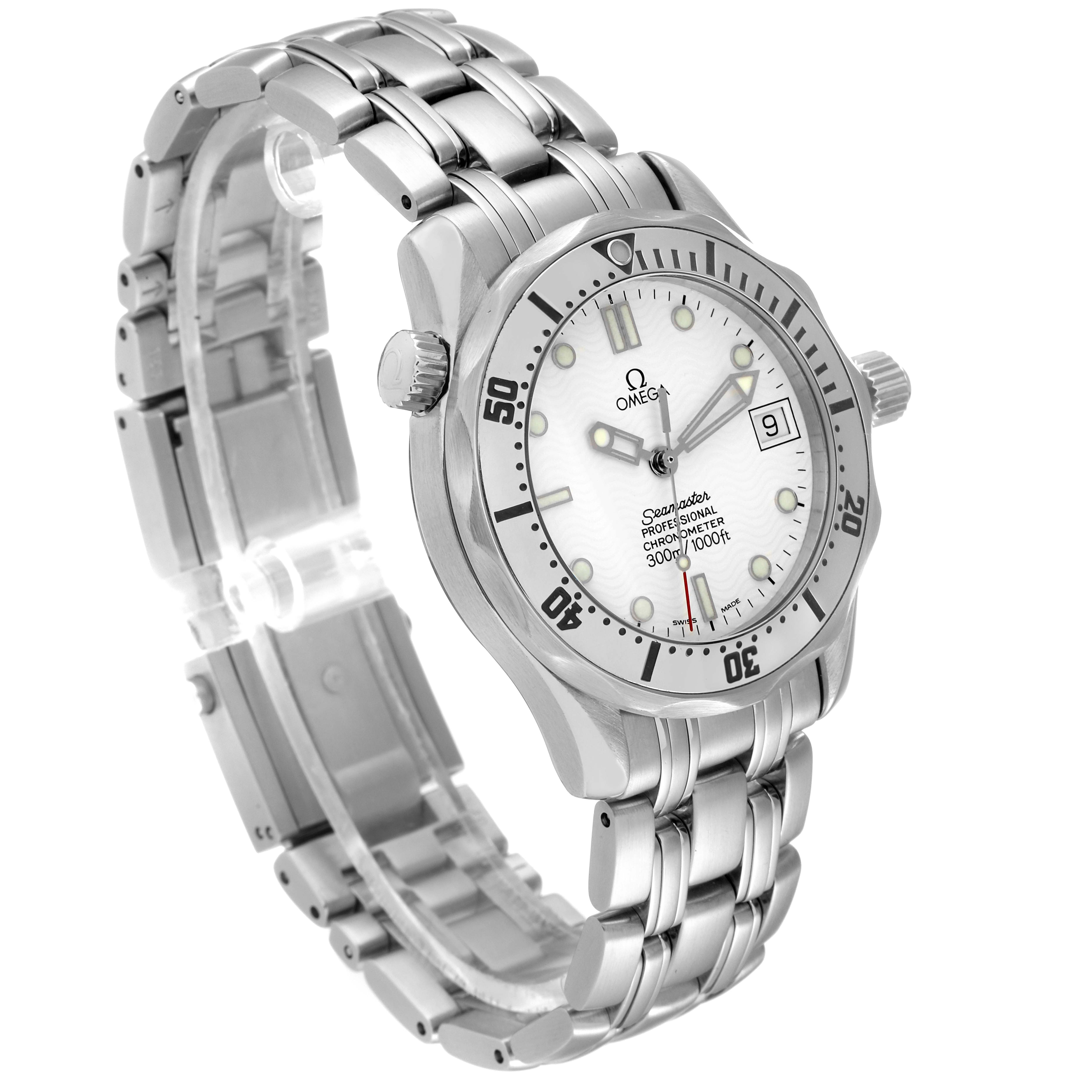 The image shows an angled view of an Omega Seamaster 2552.20.00 Men's Stainless Steel White Dial 2552.20.00 Men's Stainless Steel White Dial watch, highlighting its stainless steel bracelet, bezel, and white dial.