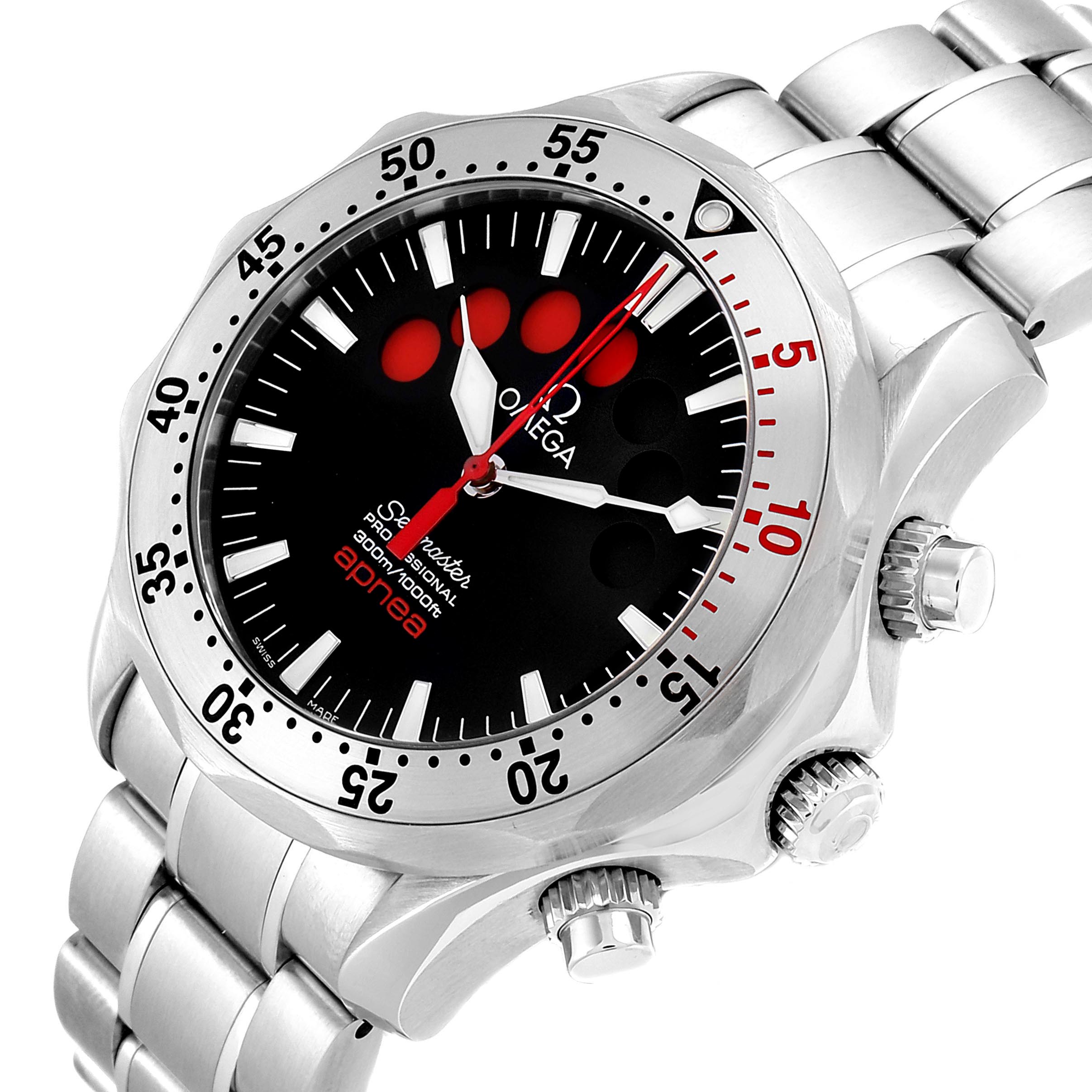 The image shows an Omega Seamaster 2595.50.00 Men's Stainless Steel Black Dial 2595.50.00 Men's Stainless Steel Black Dial watch at an angle highlighting the face, bezel, crown, and part of the bracelet.