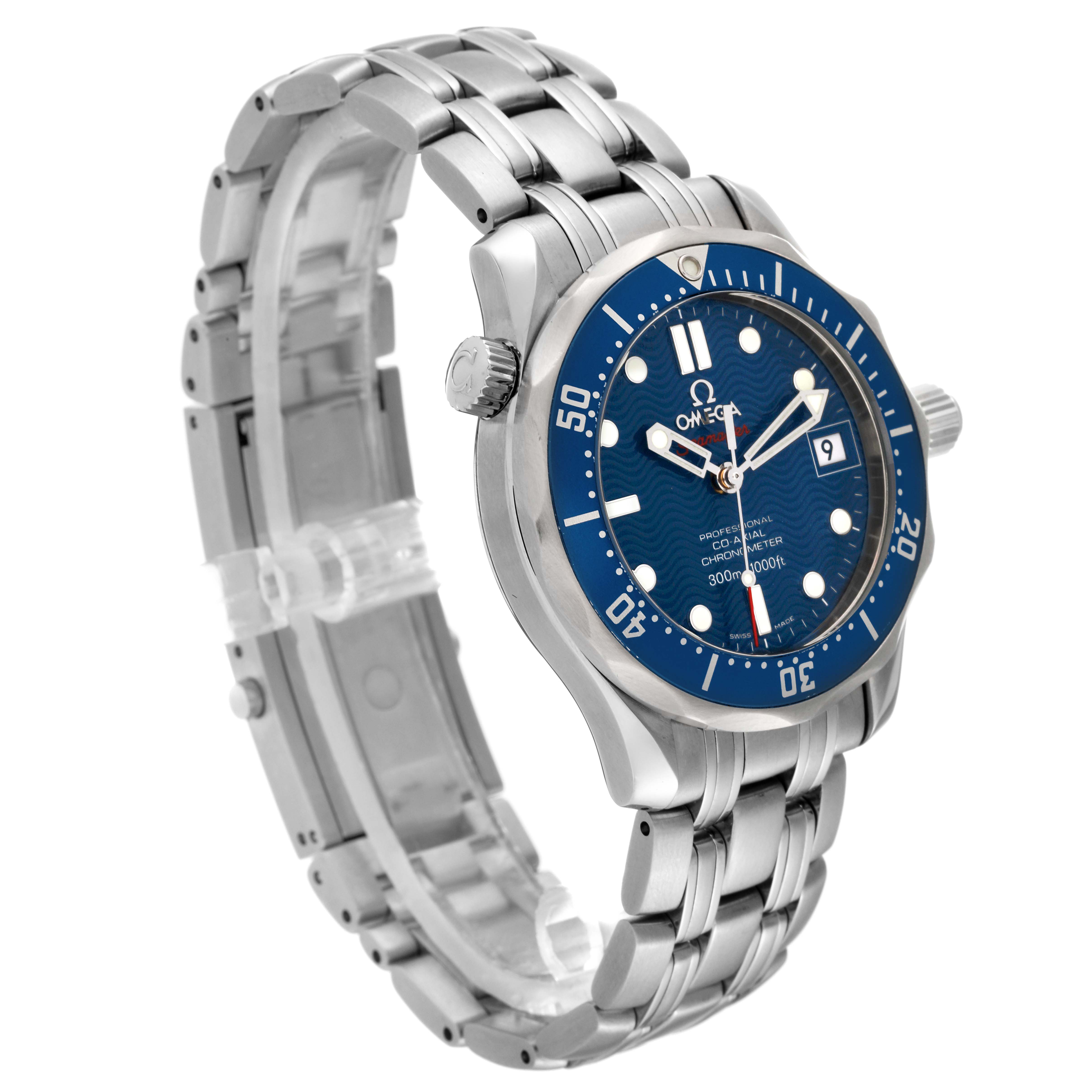 This image shows an angled side view of an Omega Seamaster 2222.80.00 Men
s Stainless Steel Blue Dial 2222.80.00 Men
s Stainless Steel Blue Dial watch, highlighting the dial, bezel, and metal bracelet.
