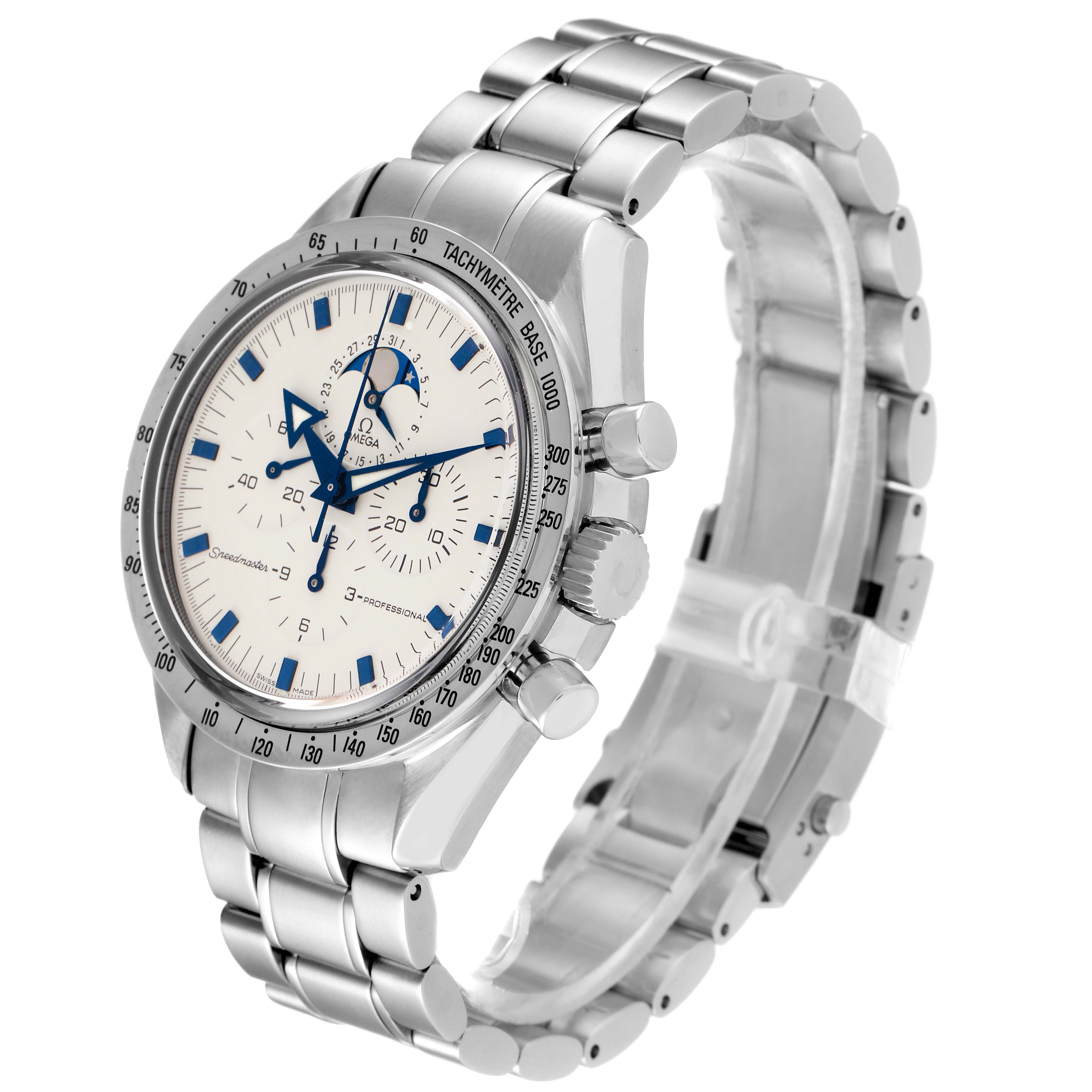 The image shows an Omega Speedmaster 3575.20.00 Men's Stainless Steel White Dial 3575.20.00 Men's Stainless Steel White Dial watch at a three-quarter angle, highlighting the face, bezel, and bracelet.