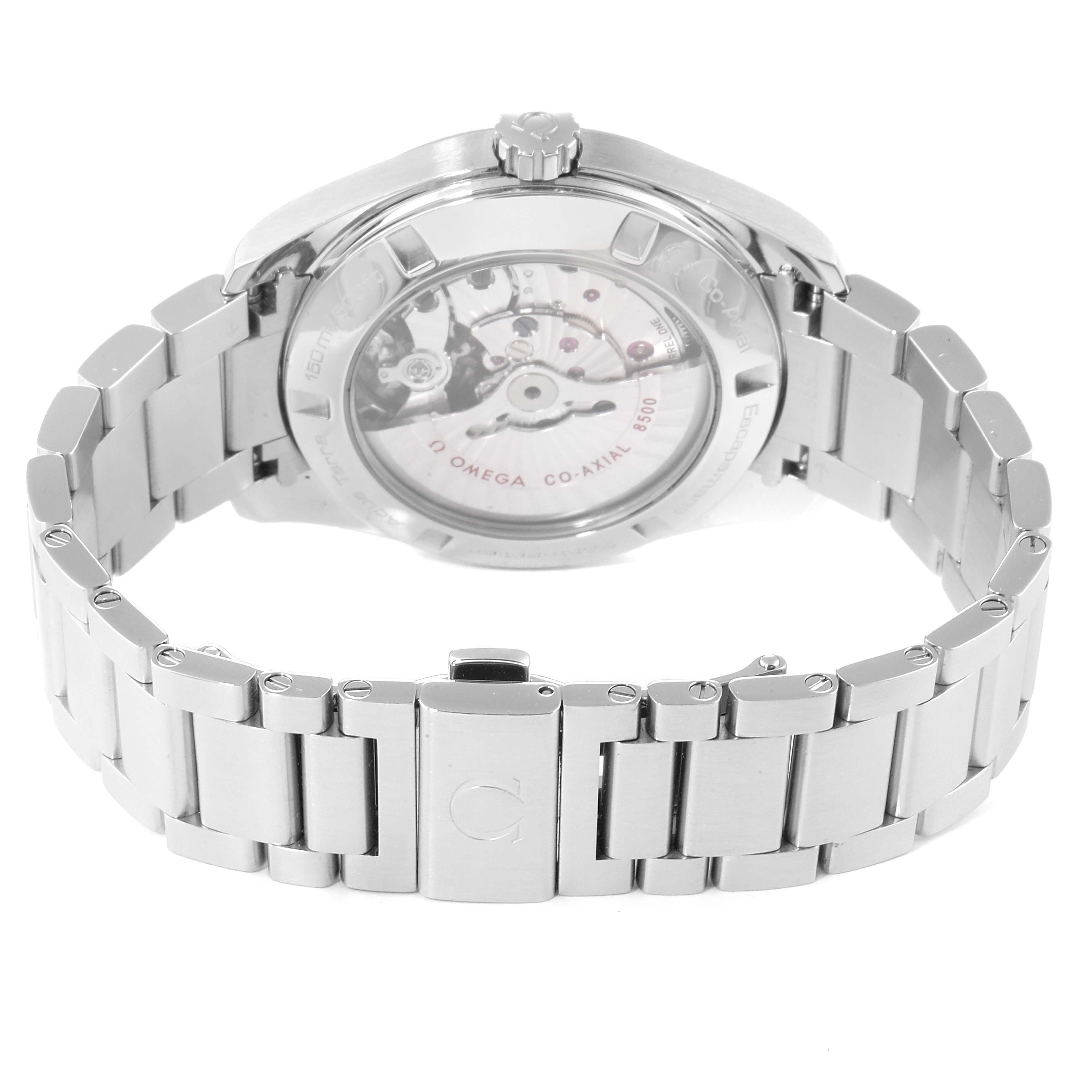 This image shows the back view of the Omega Aqua Terra 231.10.42.21.02.001 Men
s Stainless Steel Silver Dial 231.10.42.21.02.001 Men
s Stainless Steel Silver Dial watch, highlighting its stainless steel bracelet and transparent case back.