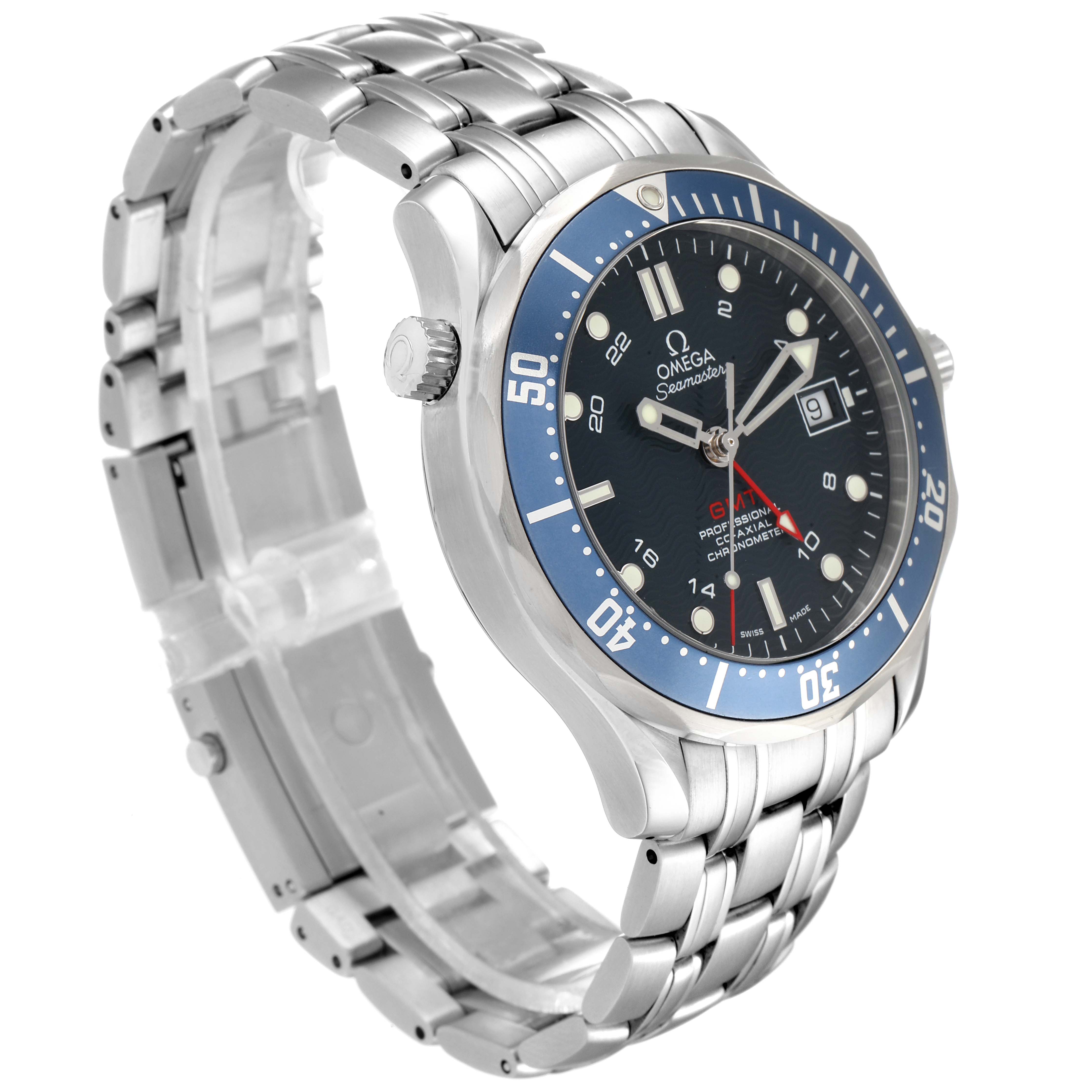 The image shows an Omega Seamaster 2535.80.00 Men
s Stainless Steel Blue Dial 2535.80.00 Men
s Stainless Steel Blue Dial watch from a side angle, highlighting its face, bezel, crown, and stainless steel bracelet.