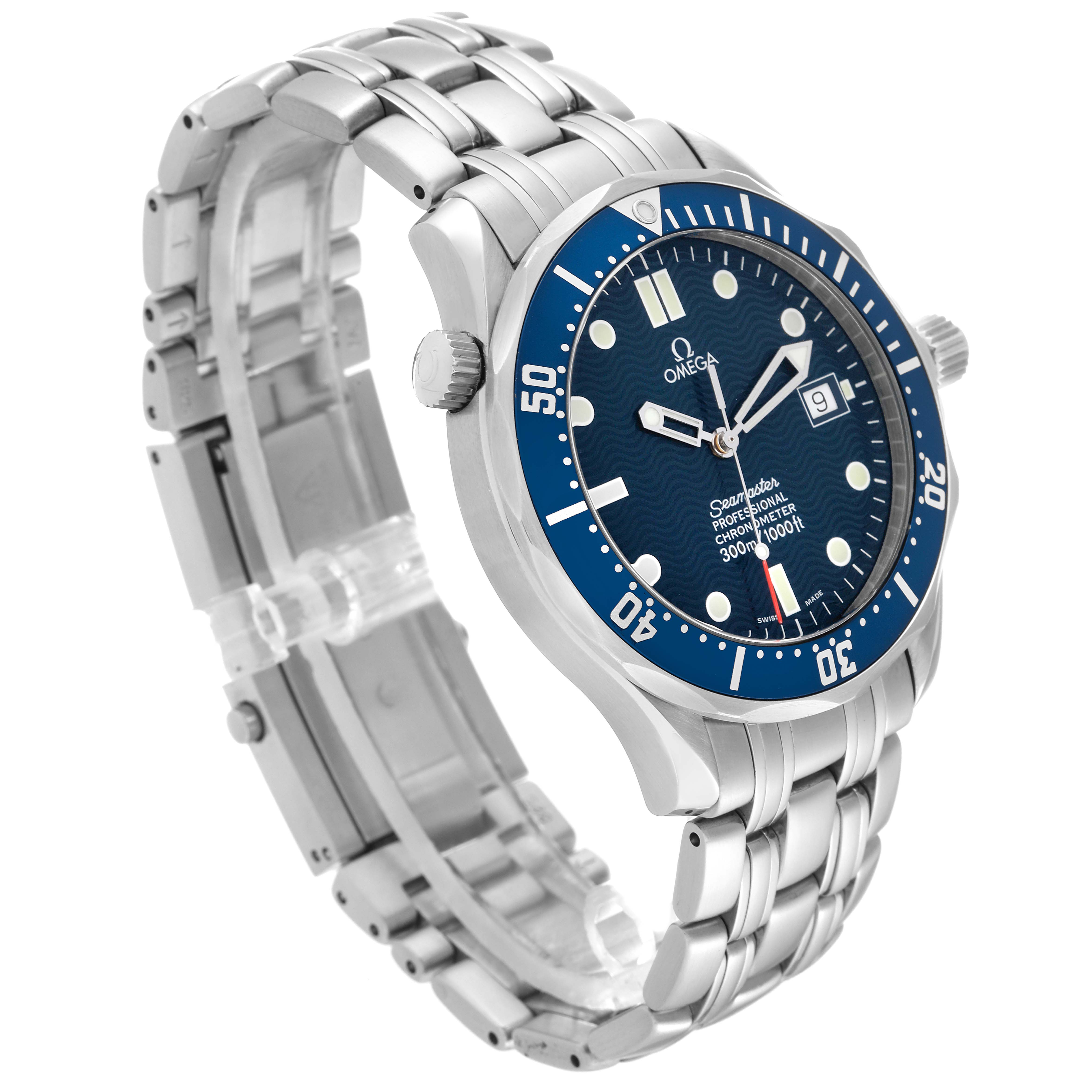 The image shows an angled view of an Omega Seamaster 2531.80.00 Men
s Stainless Steel Blue Dial 2531.80.00 Men
s Stainless Steel Blue Dial watch, displaying the bracelet, case, bezel, crown, and dial.