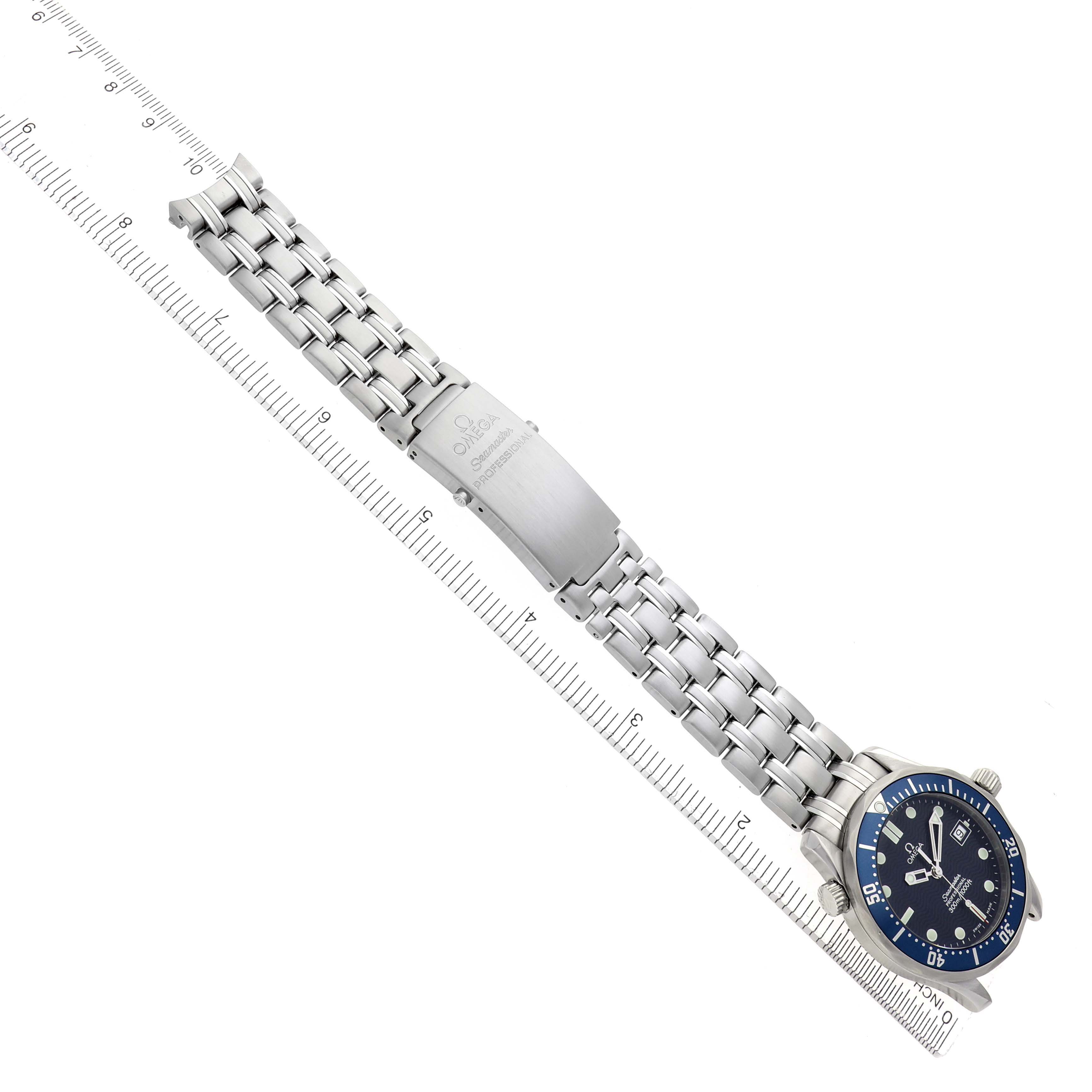 The image shows the Omega Seamaster 2561.80.00 Men
s Stainless Steel Blue Dial 2561.80.00 Men
s Stainless Steel Blue Dial watch at an angled view, highlighting its face, bezel, metal bracelet, and clasp.