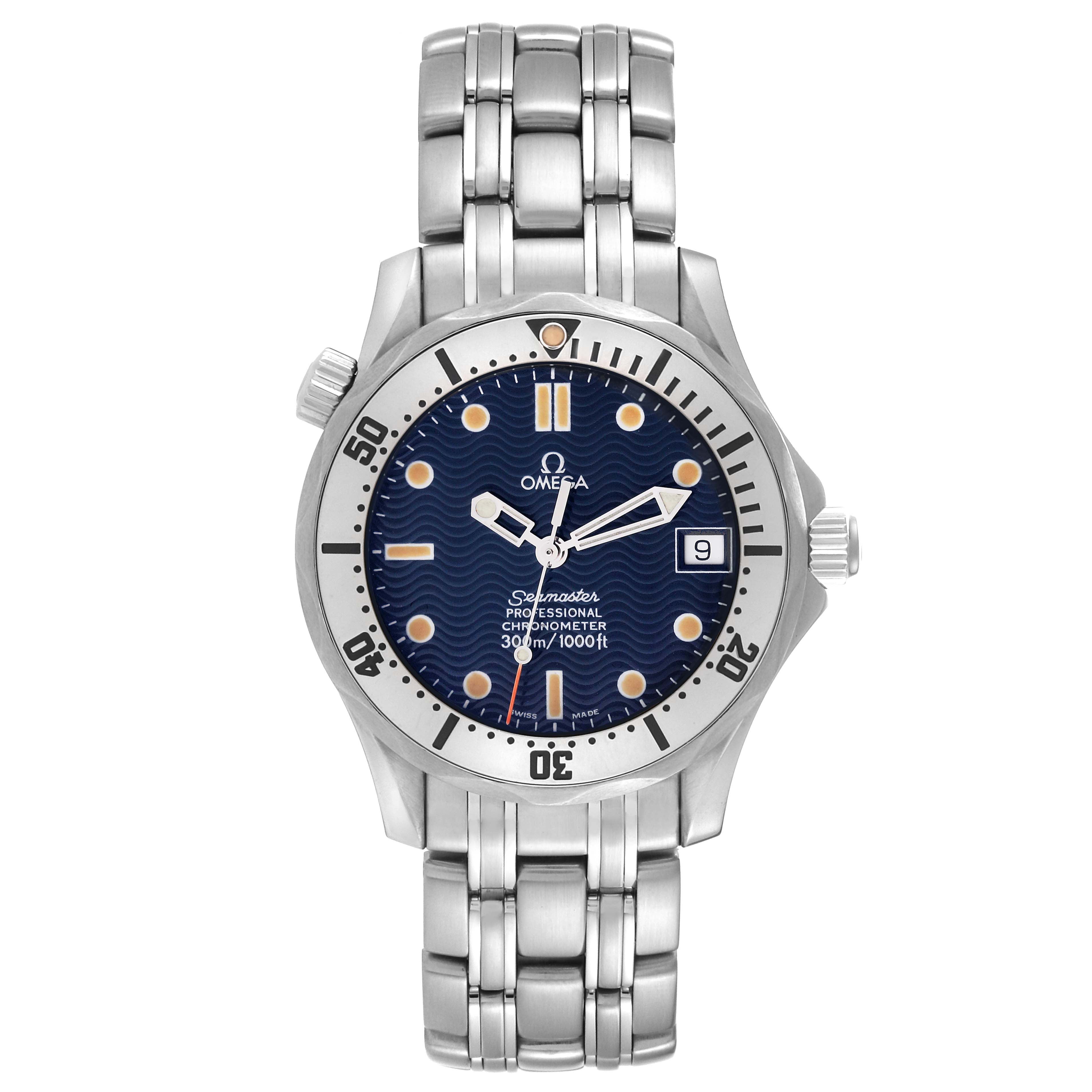 This is a front view of an Omega Seamaster 2552.80.00 Men
s Stainless Steel Blue Dial 2552.80.00 Men
s Stainless Steel Blue Dial watch, showing the face, bezel, bracelet, and crown.