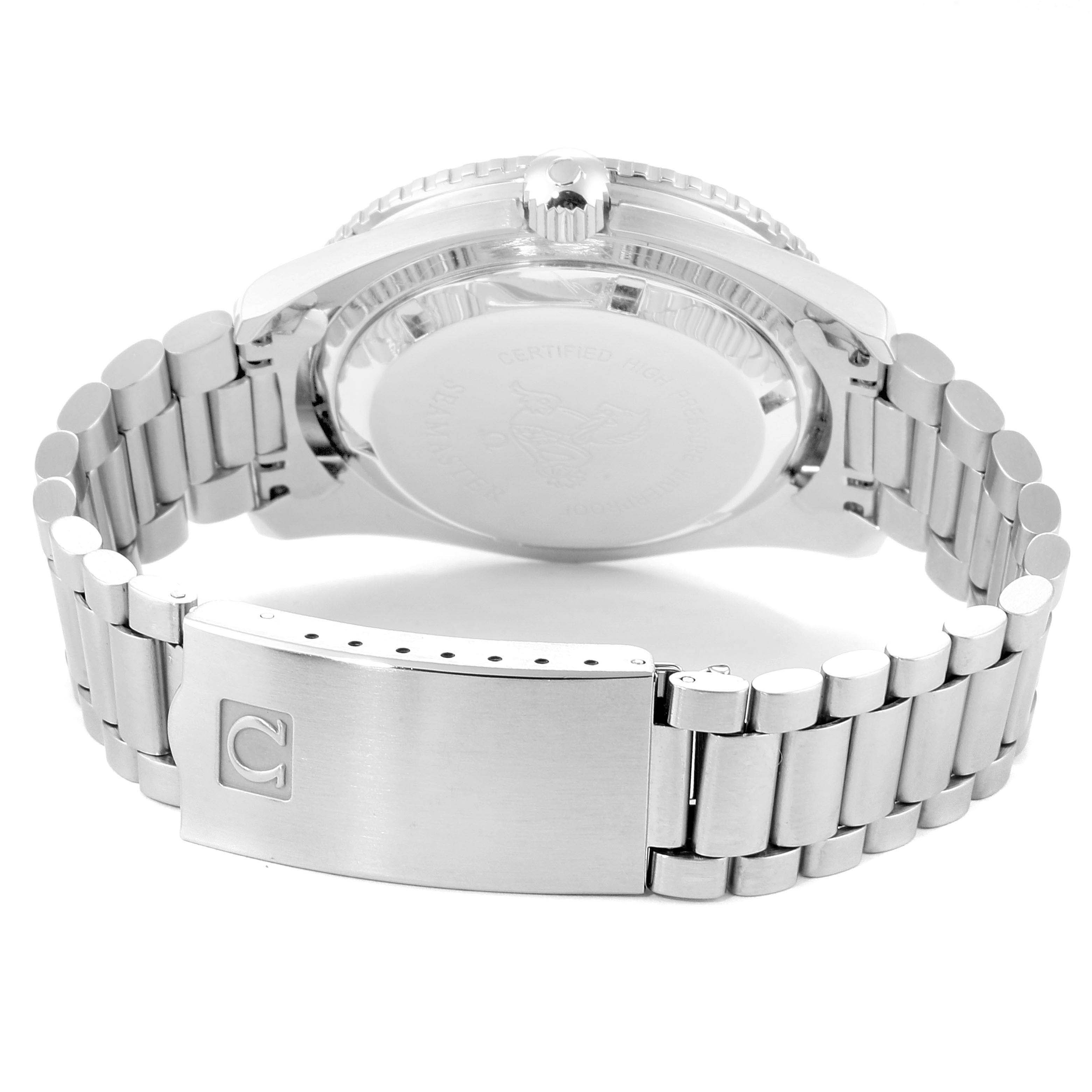 The image shows the back view of an Omega Seamaster 166.034 Men
s Stainless Steel Black Dial 166.034 Men
s Stainless Steel Black Dial watch, highlighting the clasp, bracelet, and case back.