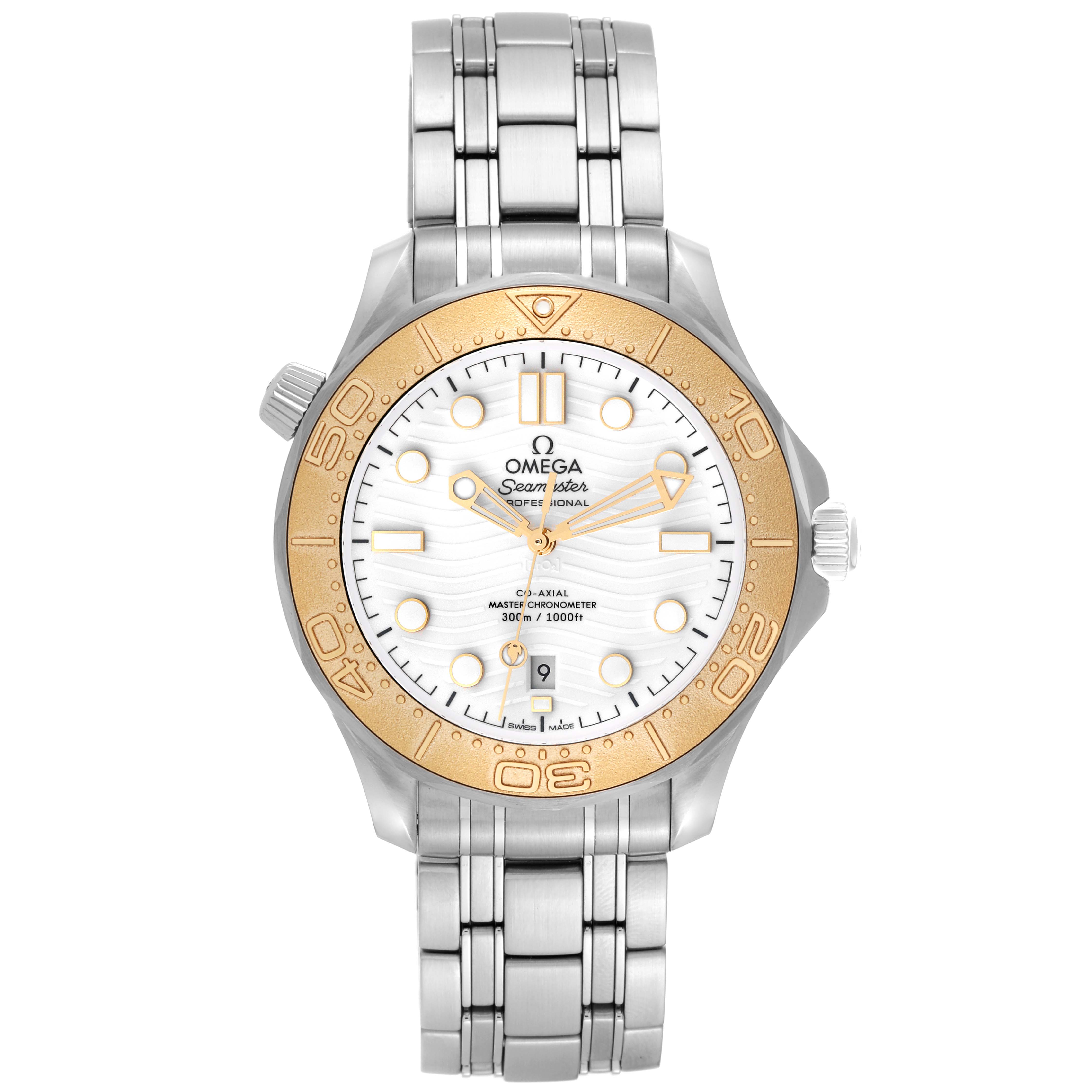 The image shows a front view of the Omega Seamaster 522.21.42.20.04.001 Men's Steel and Gold (two tone) White Dial 522.21.42.20.04.001 Men's Steel and Gold (two tone) White Dial watch, highlighting its dial, bezel, bracelet, and crown.