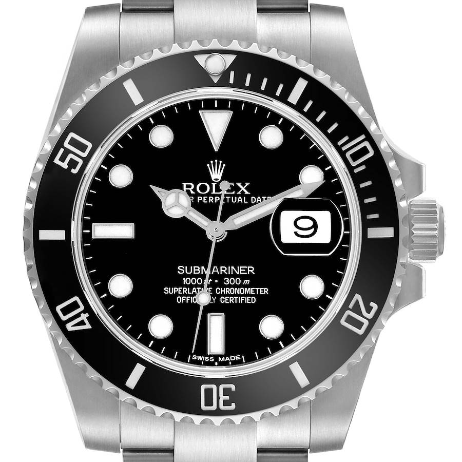 The image shows a front view of the Rolex Submariner watch, highlighting the dial, bezel, and bracelet.