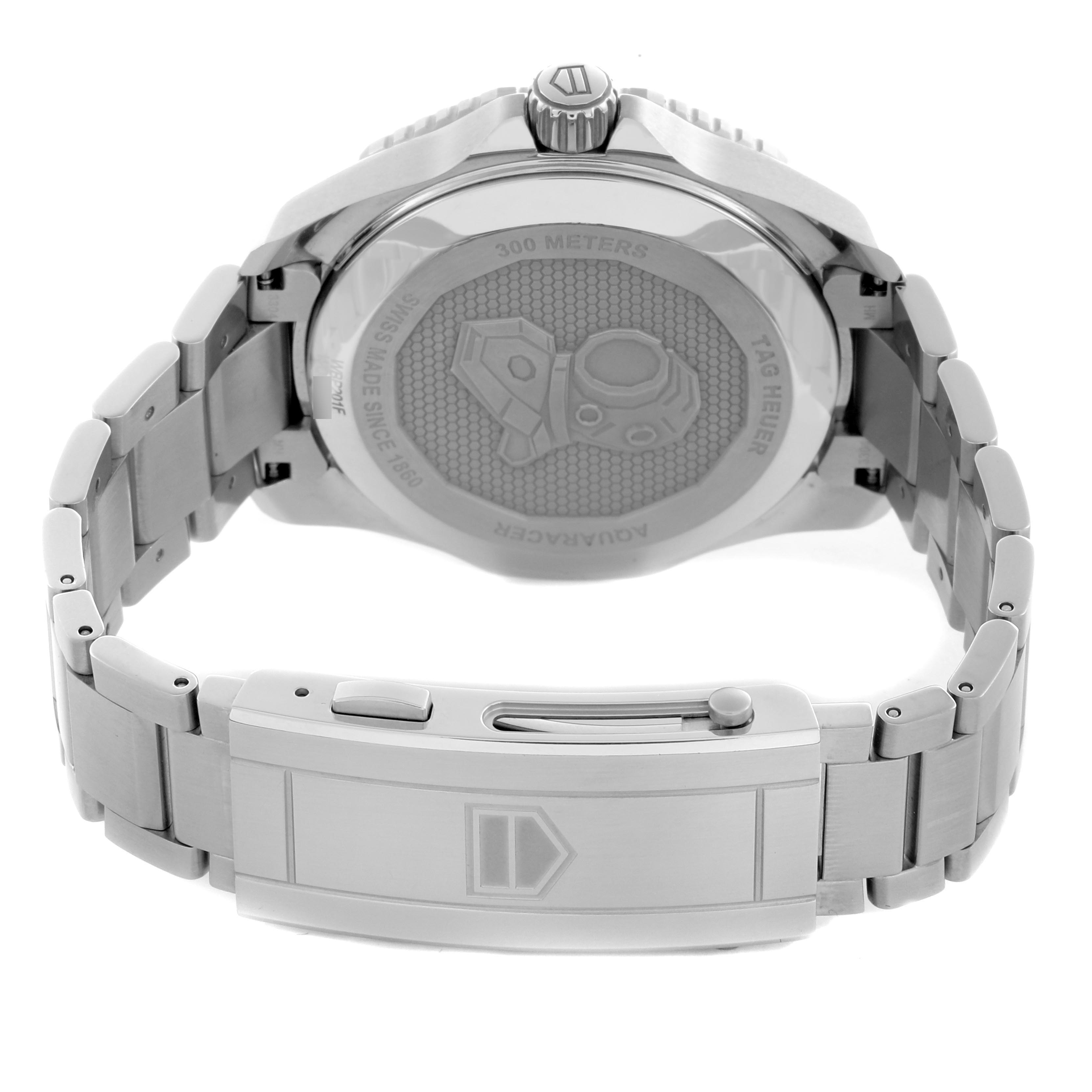 The image shows the back of the Tag Heuer Aquaracer WBP201F Men
s Stainless Steel Orange Dial WBP201F Men
s Stainless Steel Orange Dial watch, highlighting the clasp, bracelet, and case back.