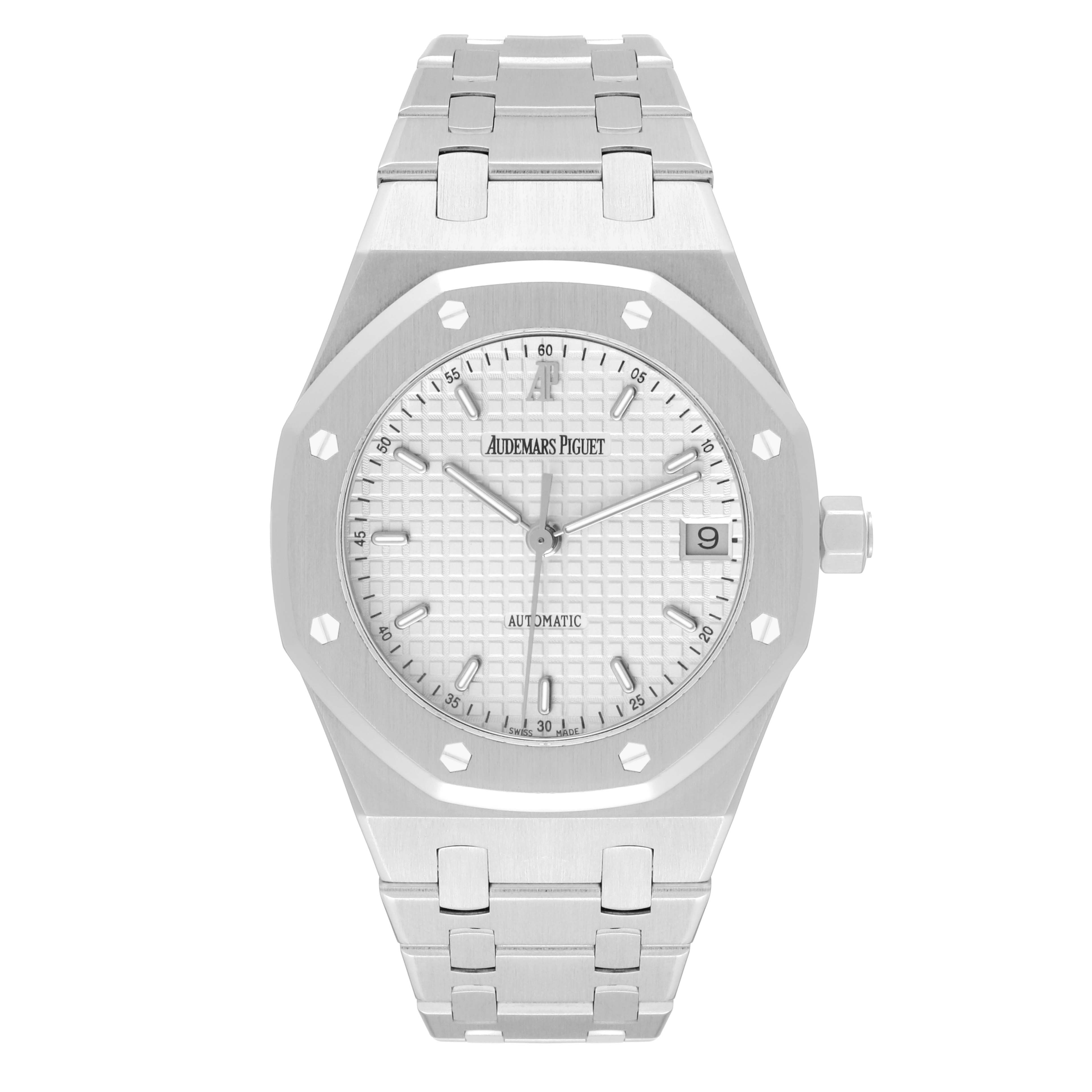 The image shows a front view of an Audemars Piguet Royal Oak 14790ST Men
s Stainless Steel Silver Dial 14790ST Men
s Stainless Steel Silver Dial watch, featuring its octagonal bezel, dial, hands, bracelet, and crown.