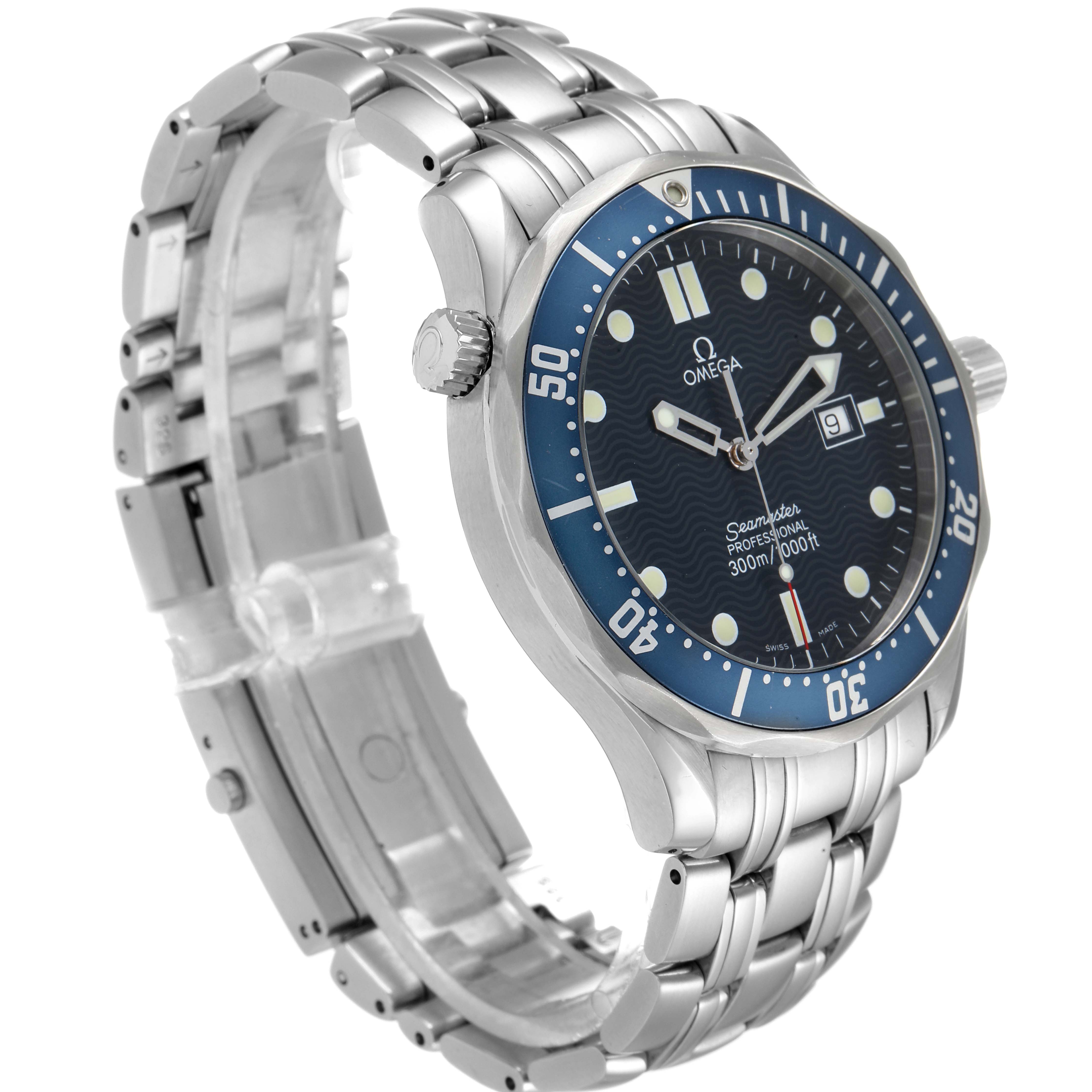 This image shows the Omega Seamaster 2541.80.00 Men
s Stainless Steel Blue Dial 2541.80.00 Men
s Stainless Steel Blue Dial watch at a three-quarter angle, highlighting its dial, bezel, crown, and metal bracelet.