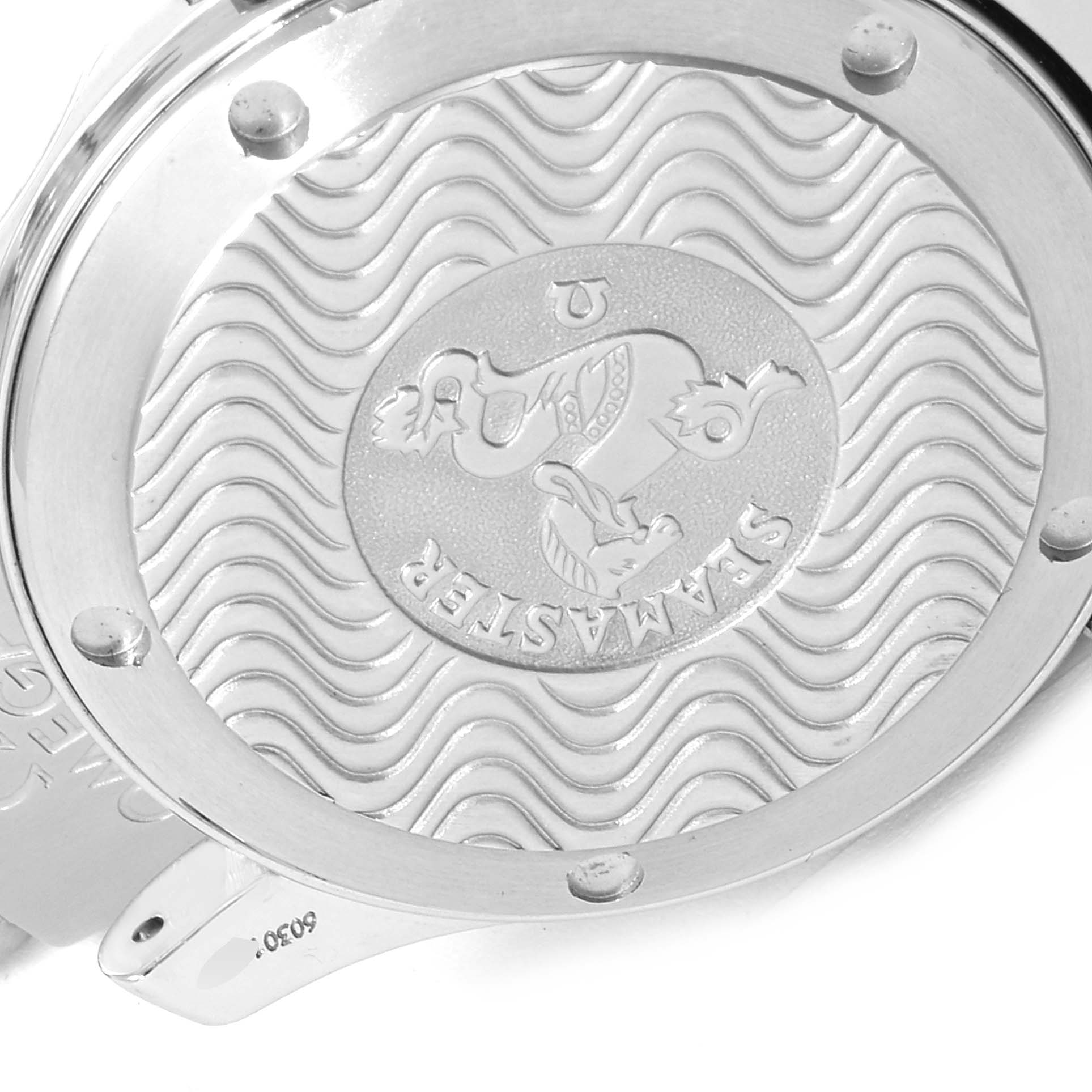 The image shows the case back of an Omega Seamaster 2552.80.00 Men
s Stainless Steel Blue Dial 2552.80.00 Men
s Stainless Steel Blue Dial watch, featuring the wave pattern and raised emblem design.