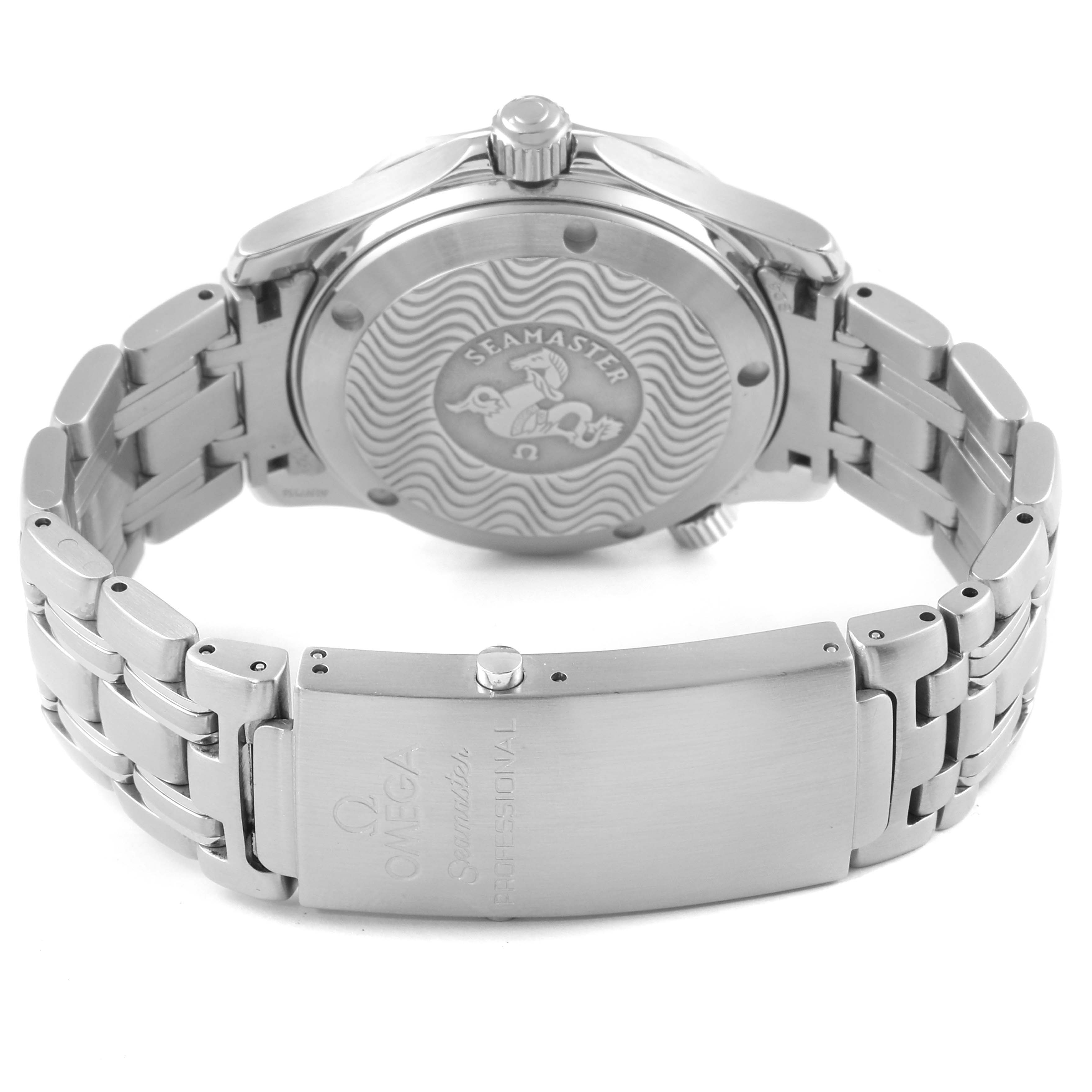 The image shows the back and clasp of the Omega Seamaster 2551.80.00 Men
s Stainless Steel Blue Dial 2551.80.00 Men
s Stainless Steel Blue Dial, focusing on the case back and the engraved clasp.