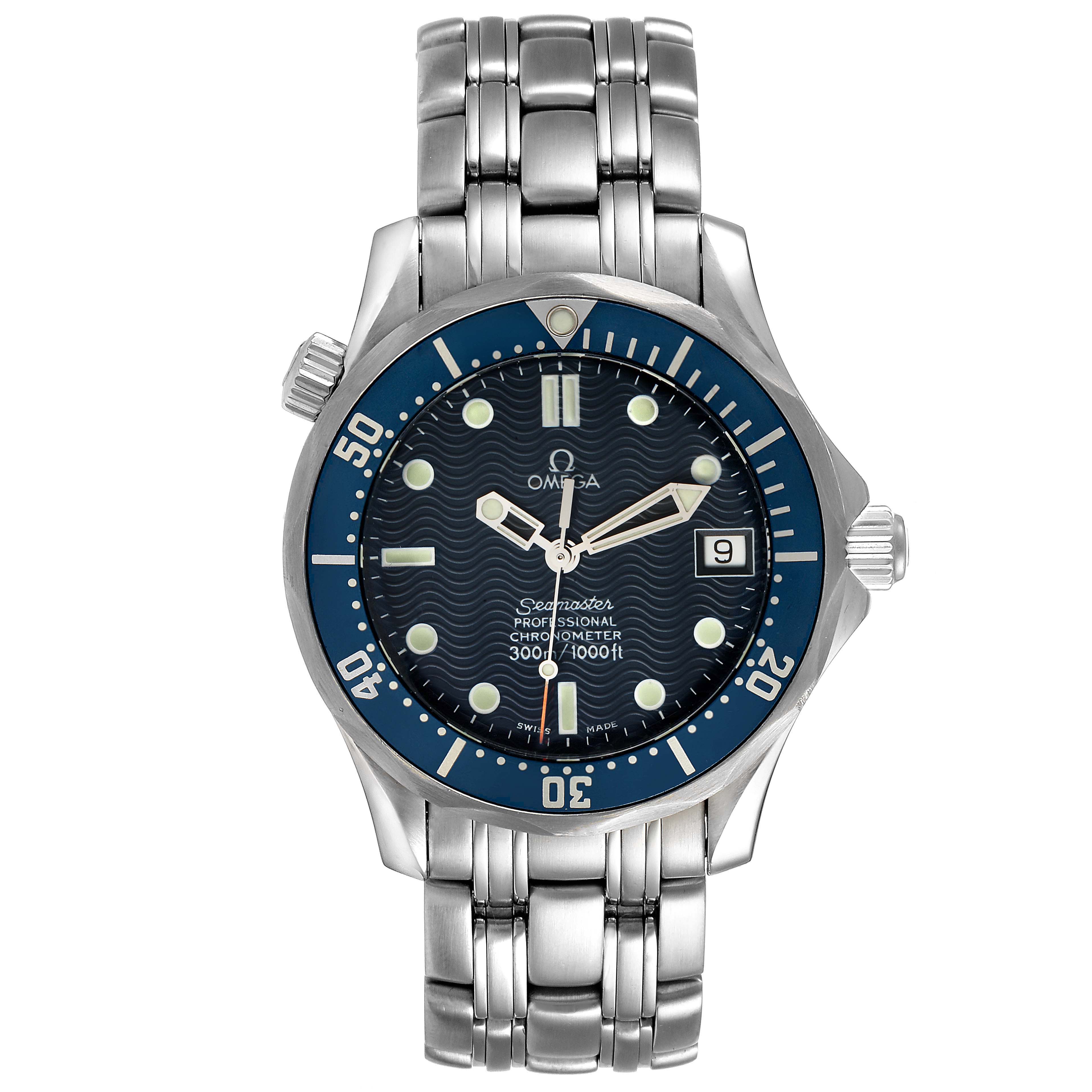 This image shows a frontal view of the Omega Seamaster 2551.80.00 Men
s Stainless Steel Blue Dial 2551.80.00 Men
s Stainless Steel Blue Dial watch, displaying its face, bezel, and stainless steel bracelet.