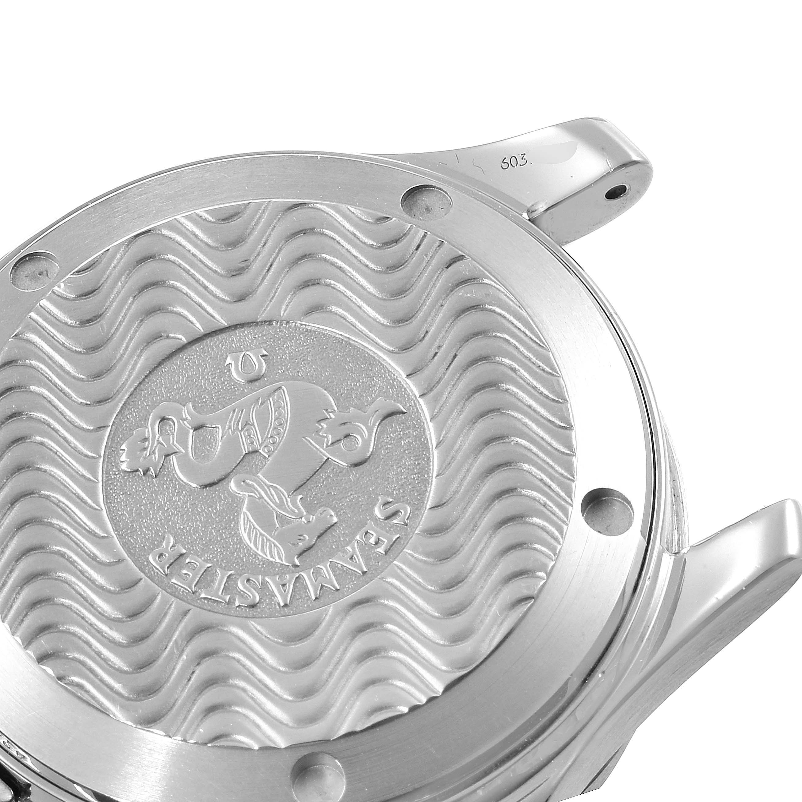 The image shows the back case and lugs of an Omega Seamaster 2551.80.00 Men
s Stainless Steel Blue Dial 2551.80.00 Men
s Stainless Steel Blue Dial watch at a close-up angle.