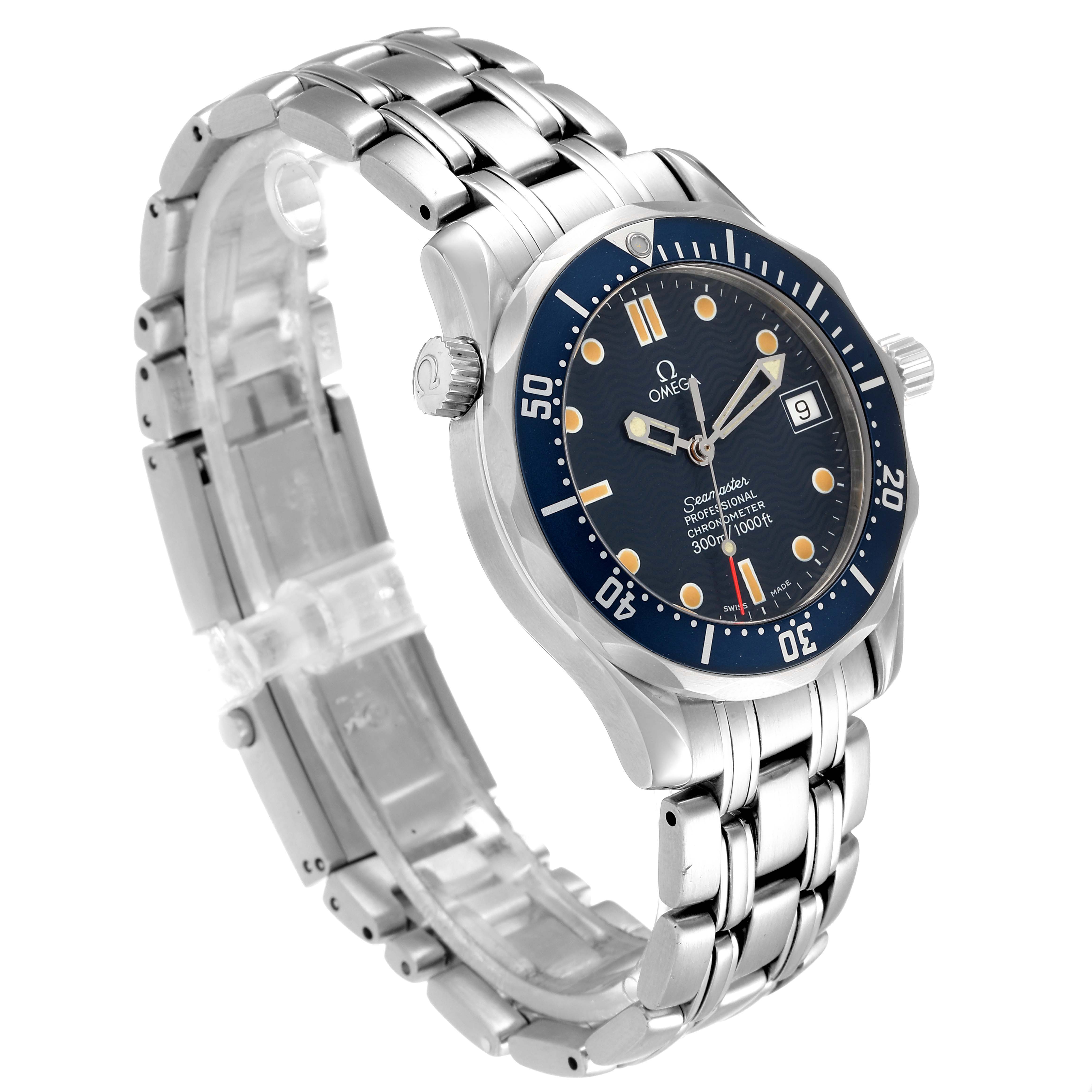 This image shows a side angle of the Omega Seamaster 2551.80.00 Men
s Stainless Steel Blue Dial 2551.80.00 Men
s Stainless Steel Blue Dial watch, highlighting its blue dial, bezel, and stainless steel bracelet.