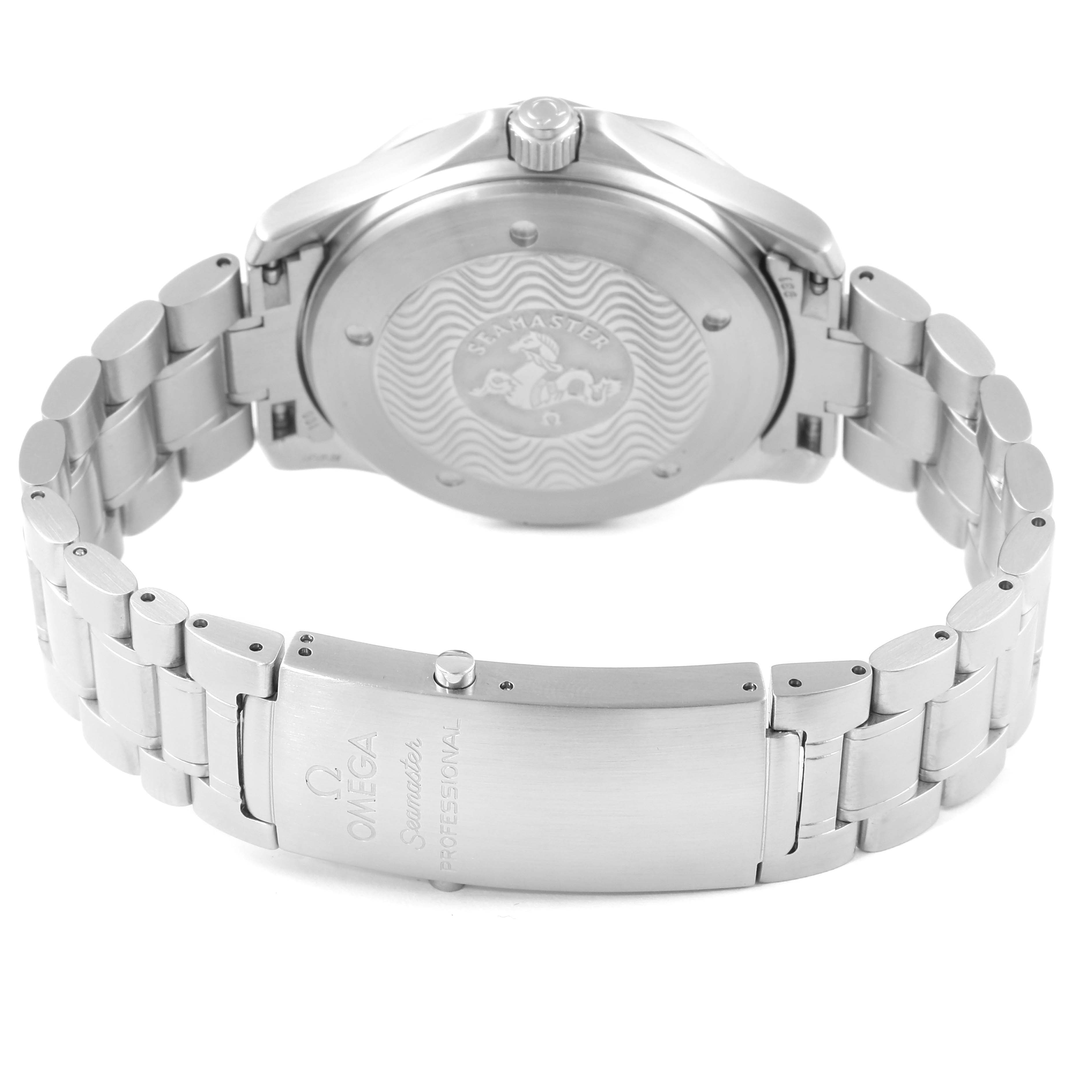 The image shows the back case and bracelet of an Omega Seamaster 2538.20.00 Men
s Stainless Steel White Dial 2538.20.00 Men
s Stainless Steel White Dial watch, viewed from behind.