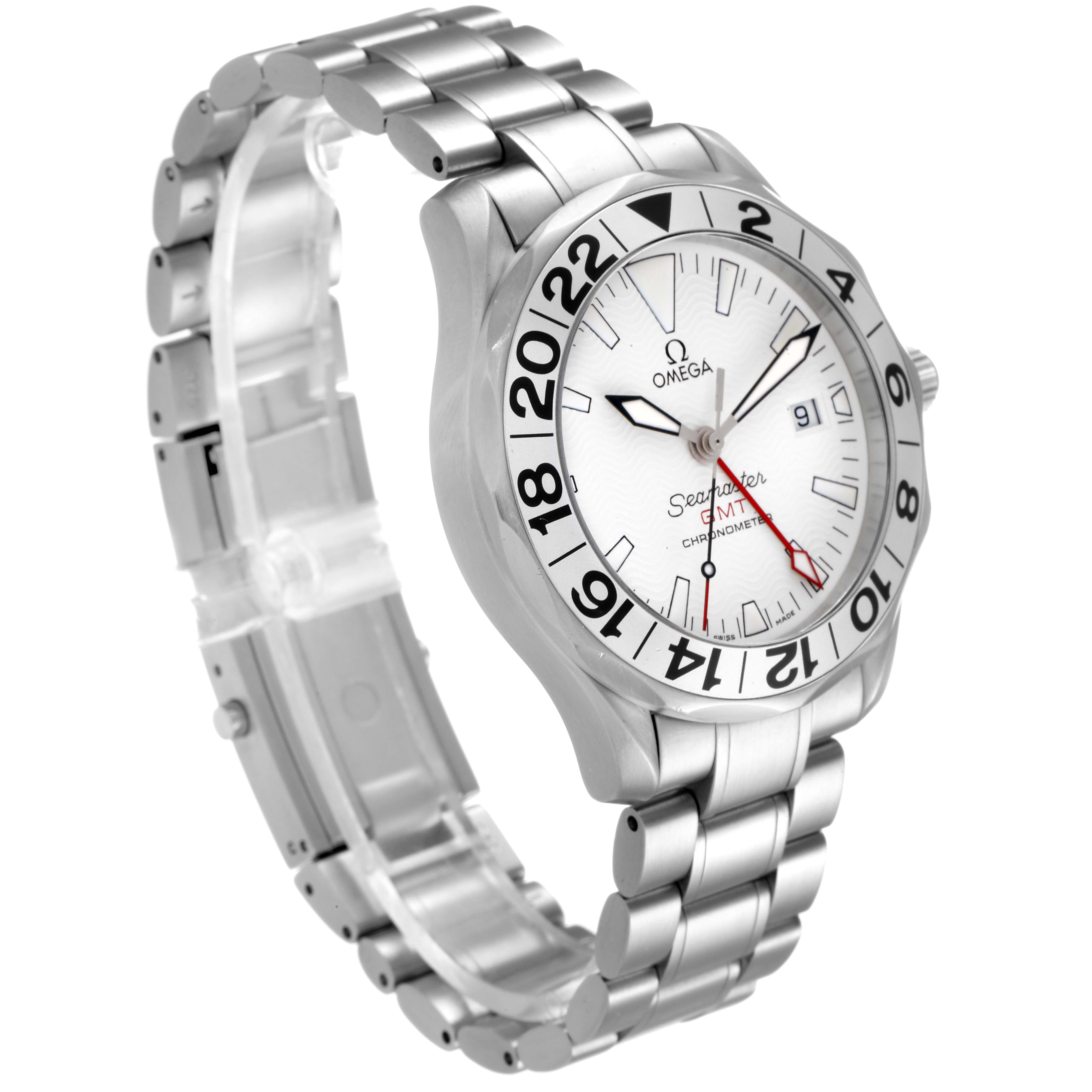 The image shows an angled view of the Omega Seamaster 2538.20.00 Men
s Stainless Steel White Dial 2538.20.00 Men
s Stainless Steel White Dial watch, highlighting its face, dial, bezel, and metal band.