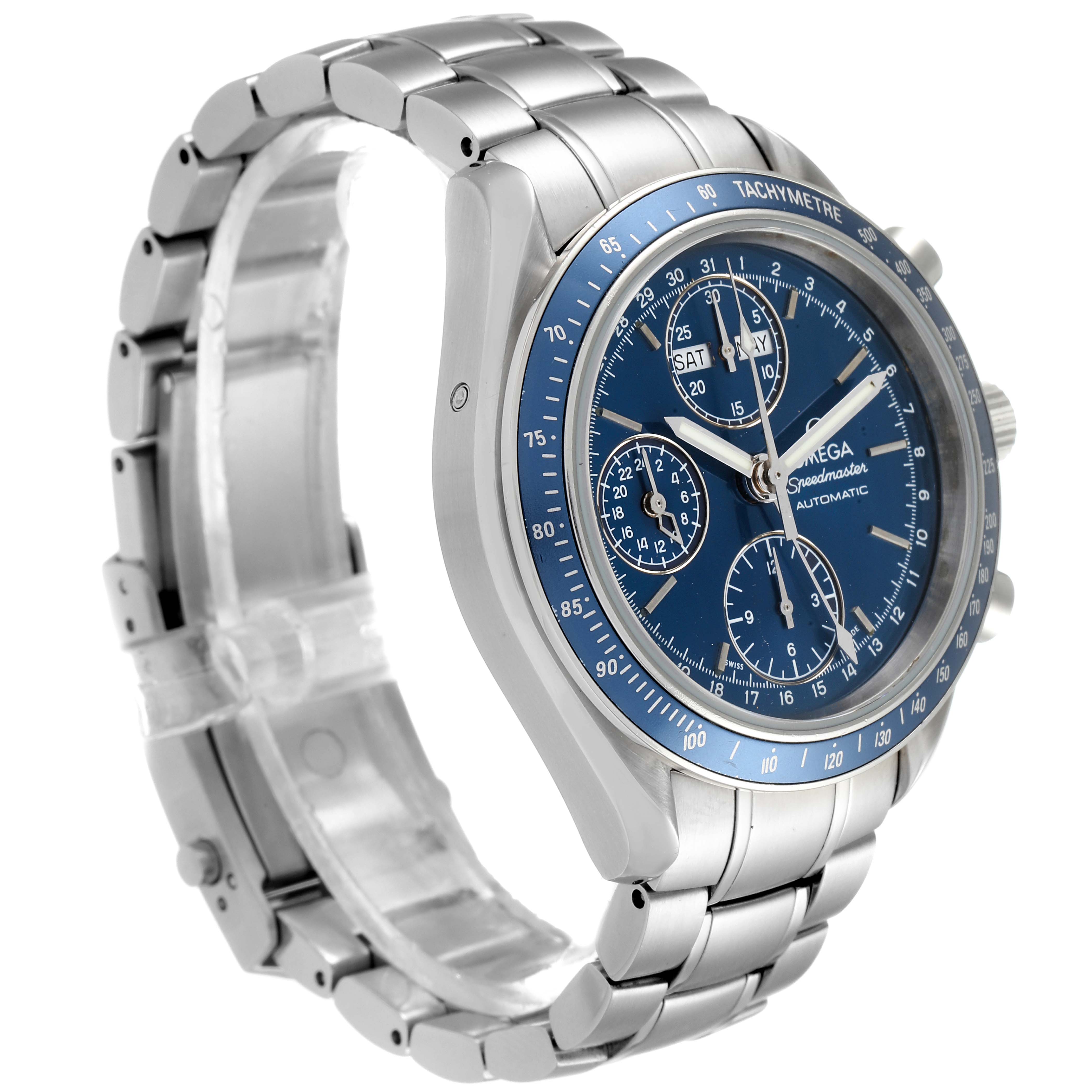 This image shows a side angled view of an Omega Speedmaster 3222.80.00 Men
s Stainless Steel Blue Dial 3222.80.00 Men
s Stainless Steel Blue Dial watch, highlighting its stainless steel bracelet and blue dial.