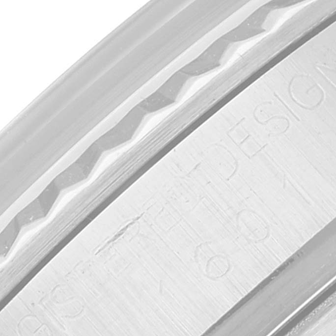 This angled photo shows a close-up of the bracelet and bezel of a Vintage Collection model by Rolex.