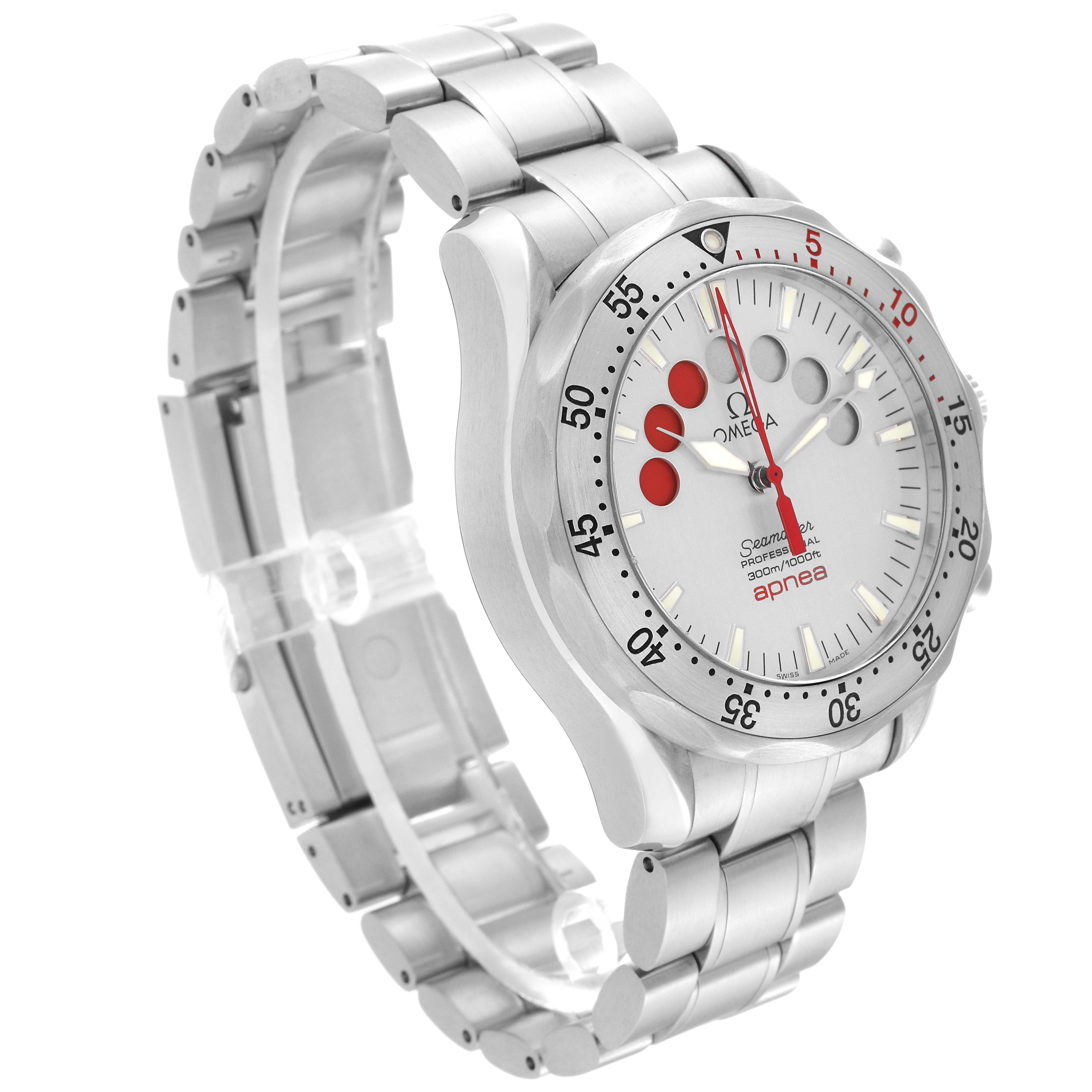 The image shows a three-quarter side angle of the Omega Seamaster 2595.30.00 Men
s Stainless Steel Silver Dial 2595.30.00 Men
s Stainless Steel Silver Dial watch, highlighting the bezel, dial, and metal bracelet.