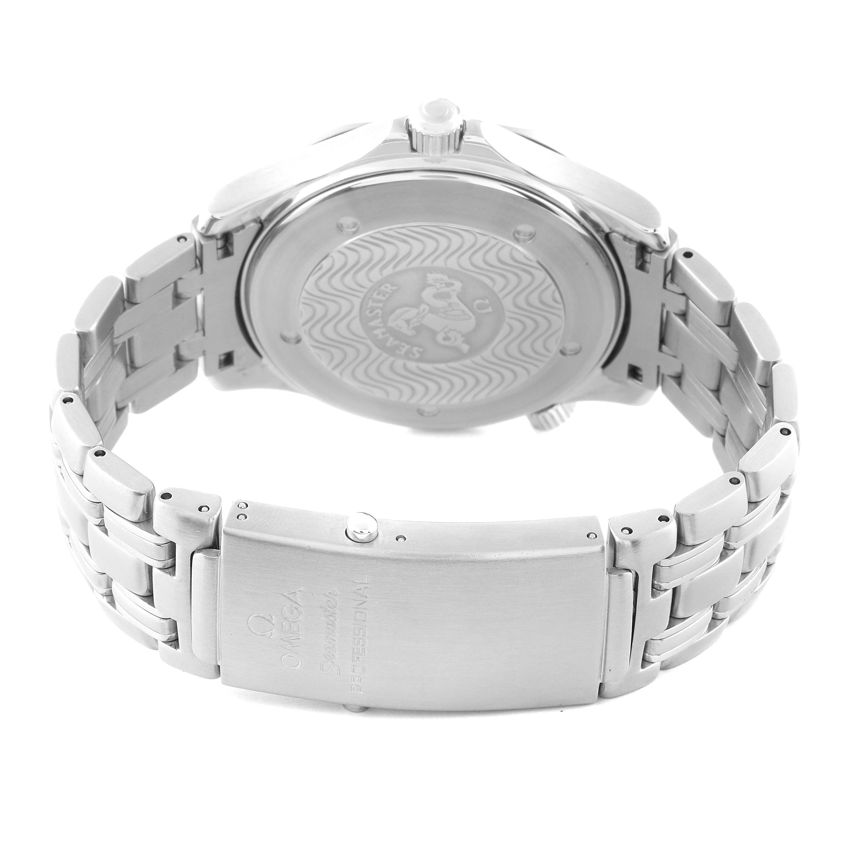 This image shows the back case and clasp of an Omega Seamaster 2531.80.00 Men
s Stainless Steel Blue Dial 2531.80.00 Men
s Stainless Steel Blue Dial watch, highlighting its stainless steel bracelet and engraved case back.