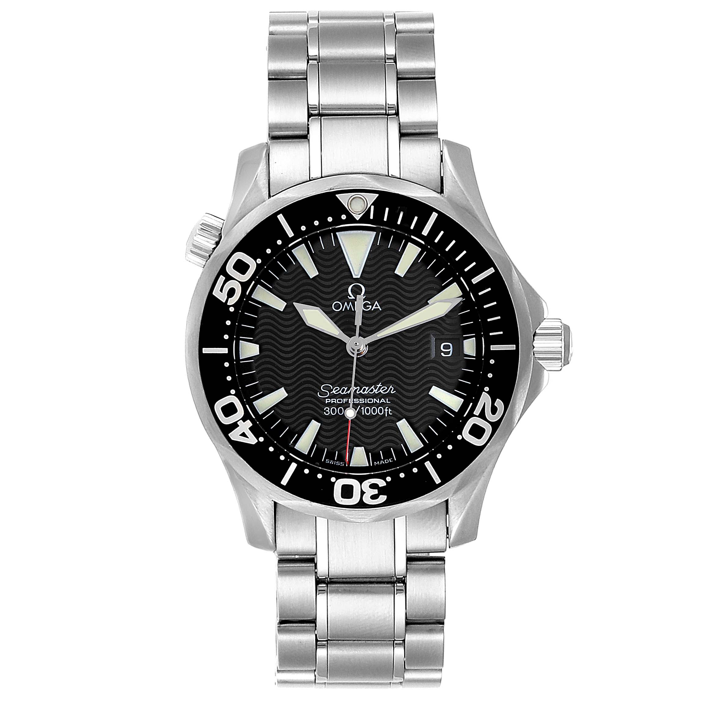 The image shows a frontal view of the Omega Seamaster 2262.50.00 Men
s Stainless Steel Black Dial 2262.50.00 Men
s Stainless Steel Black Dial watch, highlighting the dial, bezel, hands, and stainless steel bracelet.