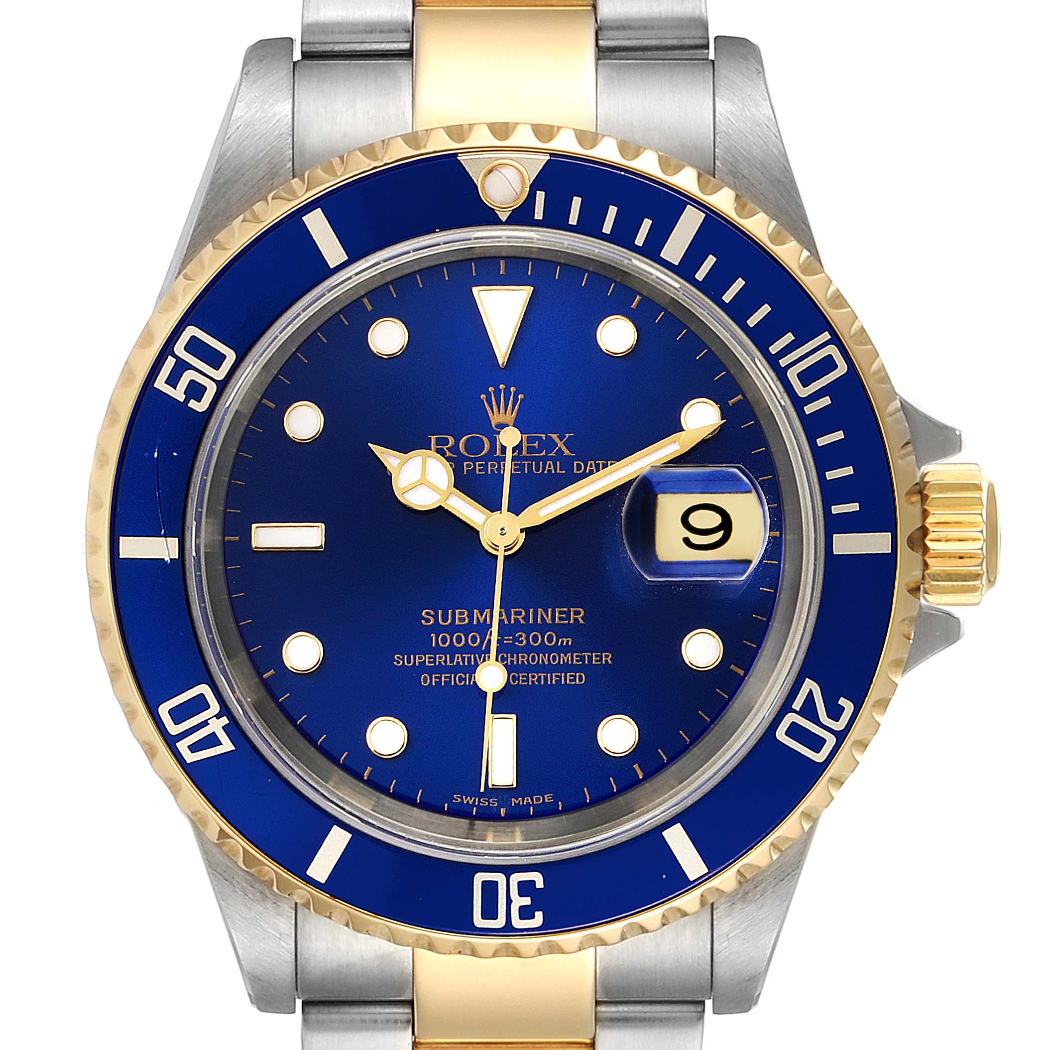 This image shows a front view of a Rolex Submariner 16613 Men
s Steel and Gold (two tone) Blue Dial 16613 Men
s Steel and Gold (two tone) Blue Dial watch, highlighting its blue dial and bezel, date window, and two-tone bracelet.