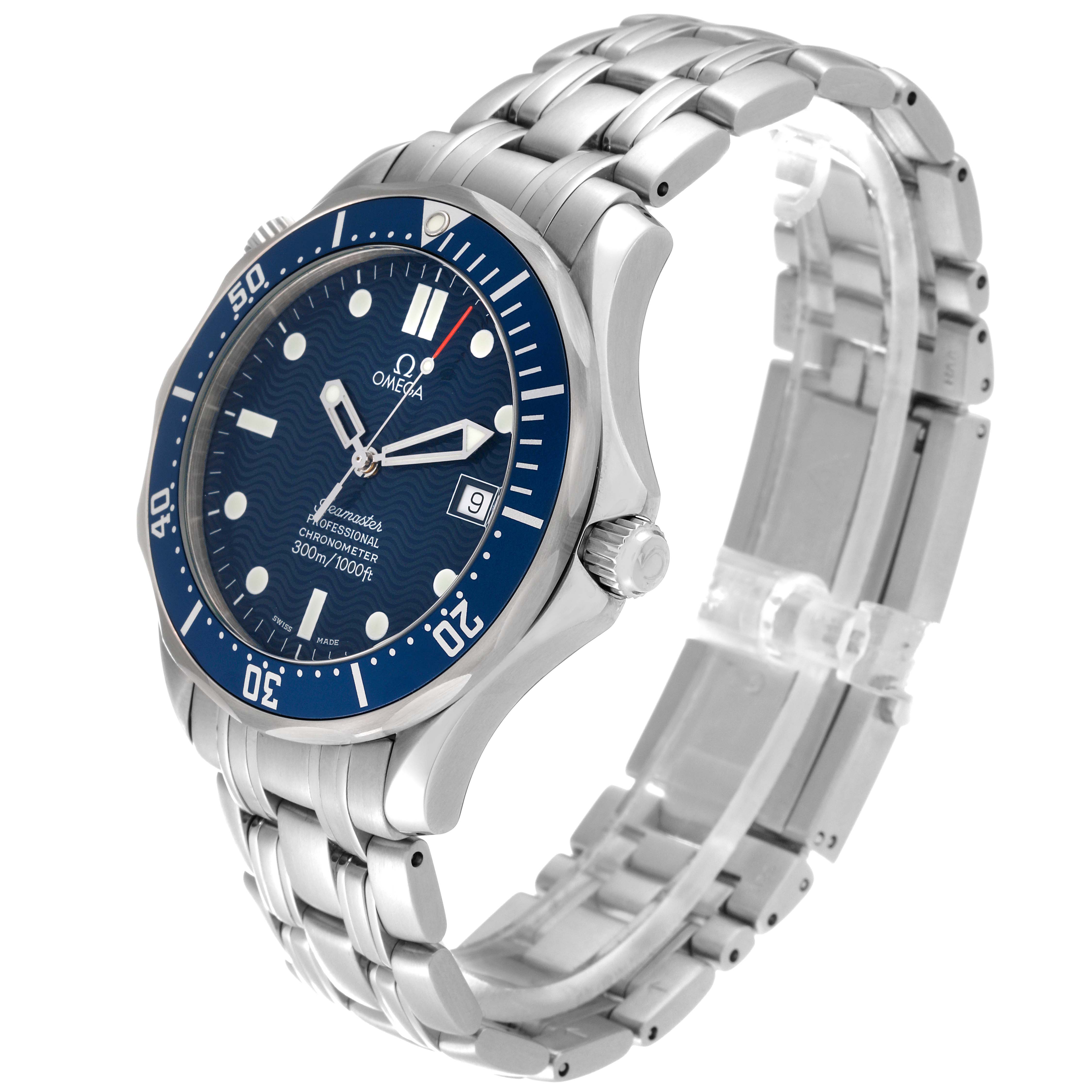 This image shows an Omega Seamaster 2531.80.00 Men
s Stainless Steel Blue Dial 2531.80.00 Men
s Stainless Steel Blue Dial watch at a three-quarter angle, highlighting its blue dial, bezel, and stainless steel bracelet.