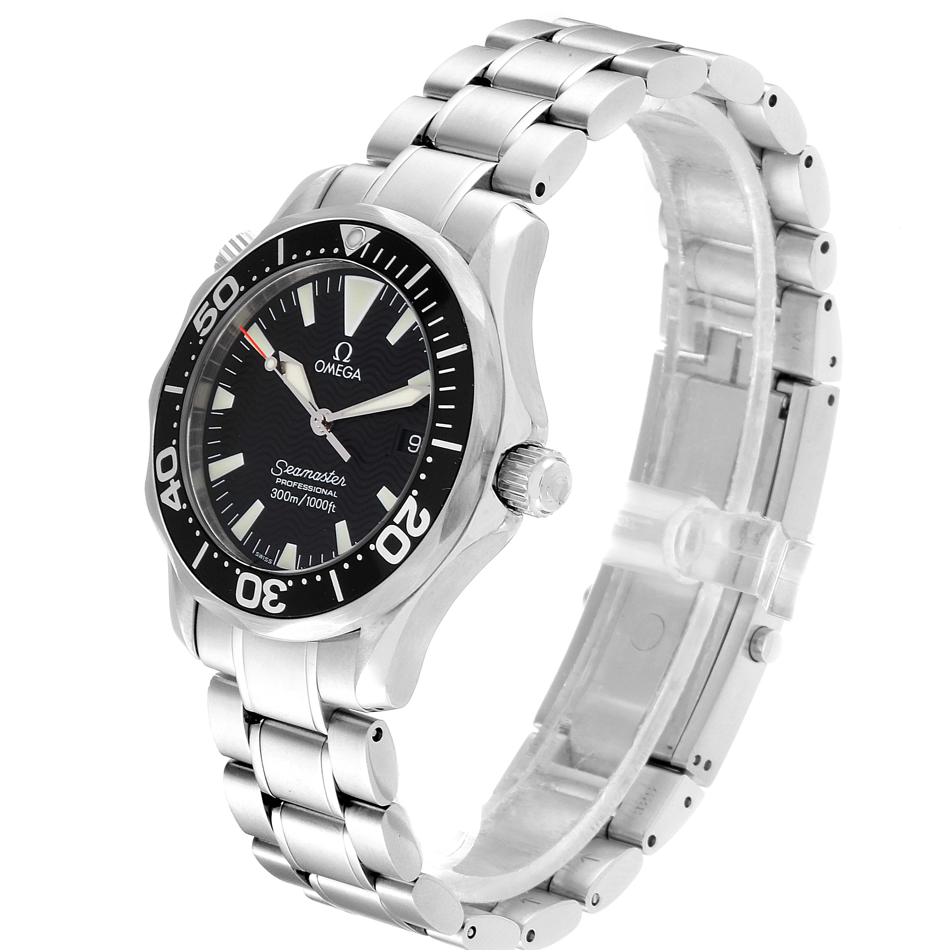 The image shows an Omega Seamaster 2262.50.00 Men
s Stainless Steel Black Dial 2262.50.00 Men
s Stainless Steel Black Dial watch, highlighting its face, bezel, and stainless steel bracelet at a slight side angle.