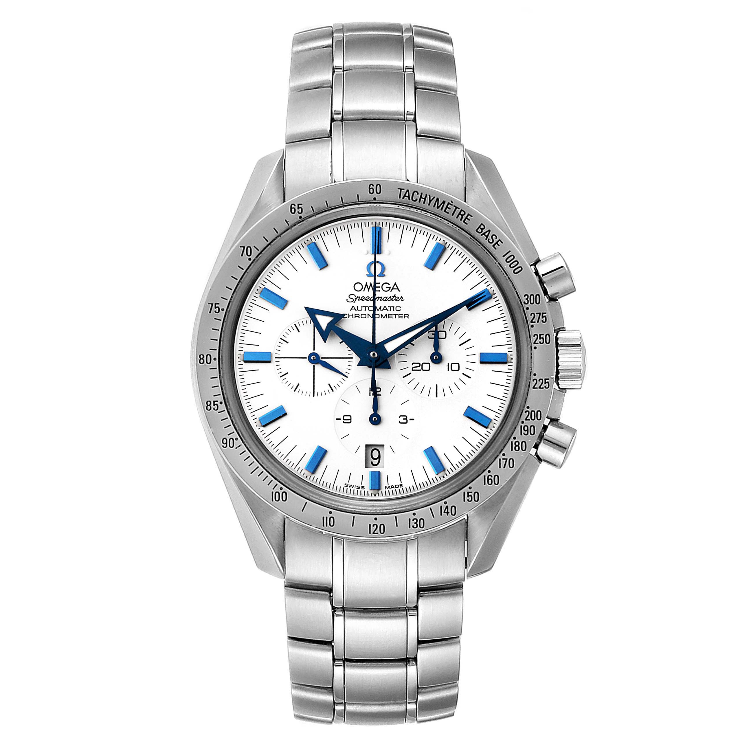 The image shows a front view of the Omega Speedmaster 3551.20.00 Men's Stainless Steel White Dial 3551.20.00 Men's Stainless Steel White Dial watch, showcasing its stainless steel case, bracelet, and white dial.