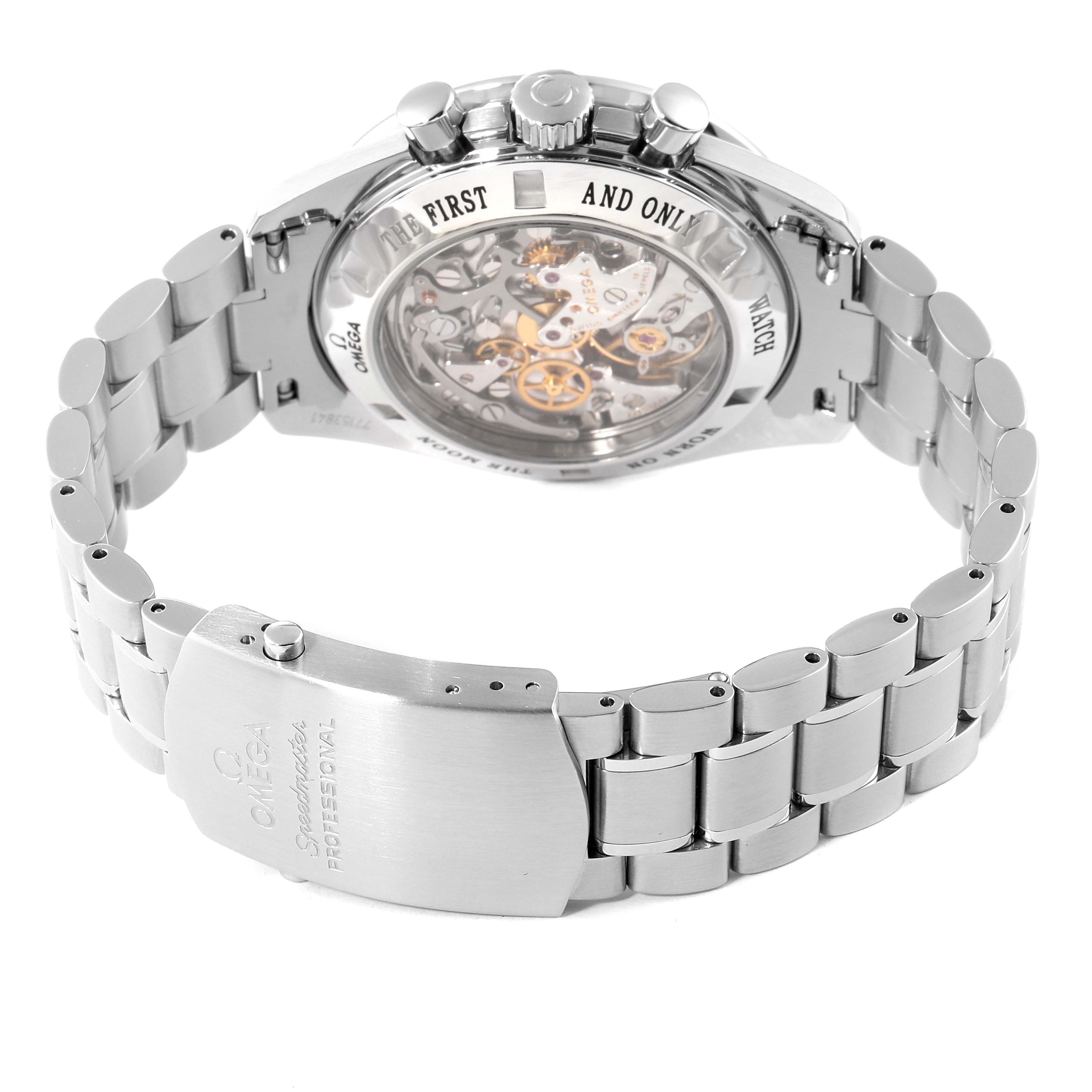 The image shows the back view of an Omega Speedmaster 3576.50.00 Men
s Stainless Steel Black Dial 3576.50.00 Men
s Stainless Steel Black Dial watch, highlighting its transparent case back and metal bracelet.