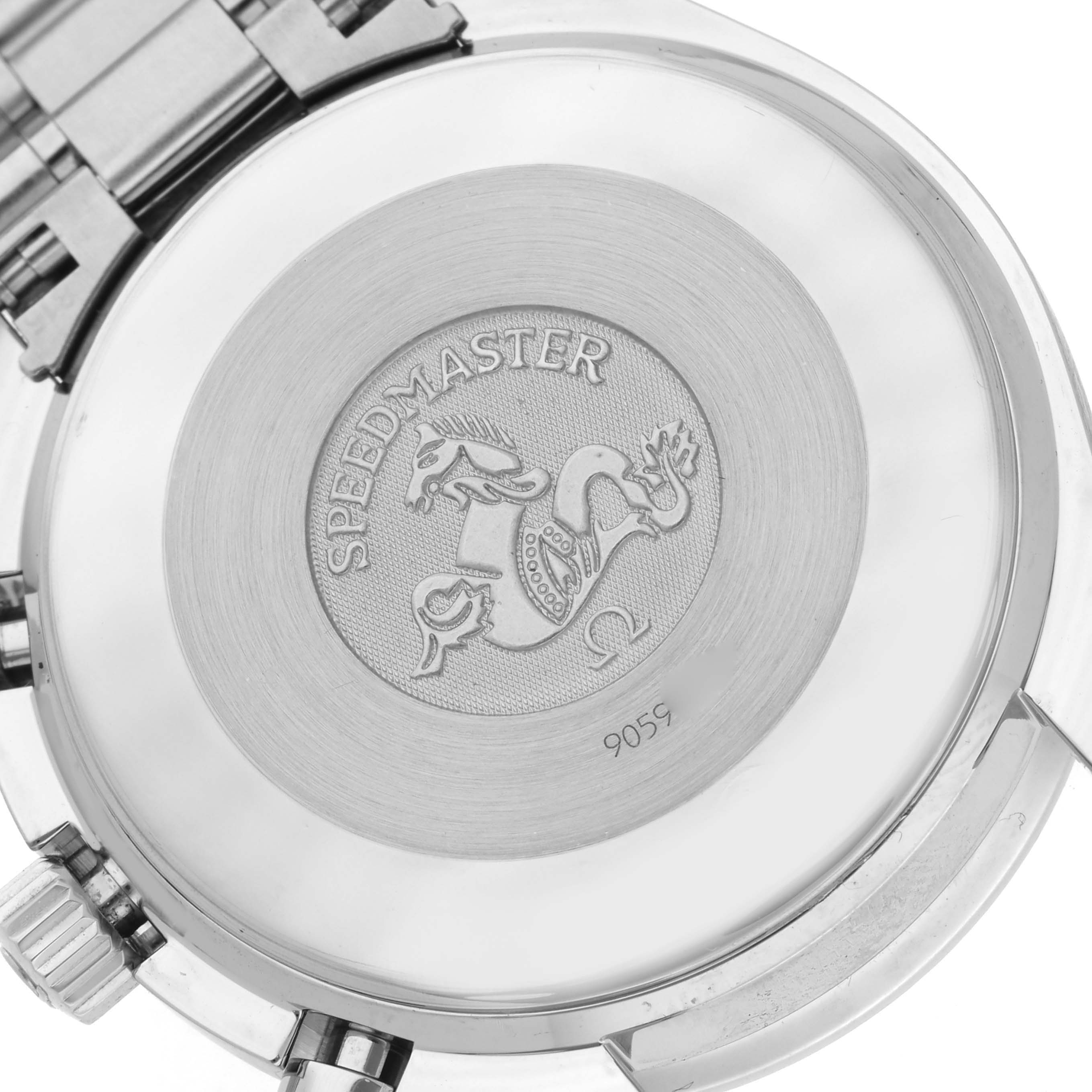 The image shows the case back of an Omega Speedmaster 3539.50.00 Men
s Stainless Steel Black Dial 3539.50.00 Men
s Stainless Steel Black Dial, highlighting the engraved logo and detailing.