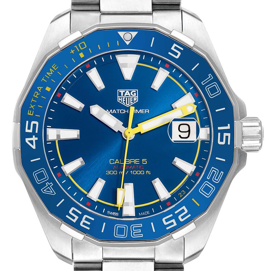 The image shows a frontal view of a Tag Heuer Aquaracer watch, highlighting the dial, bezel, and bracelet.