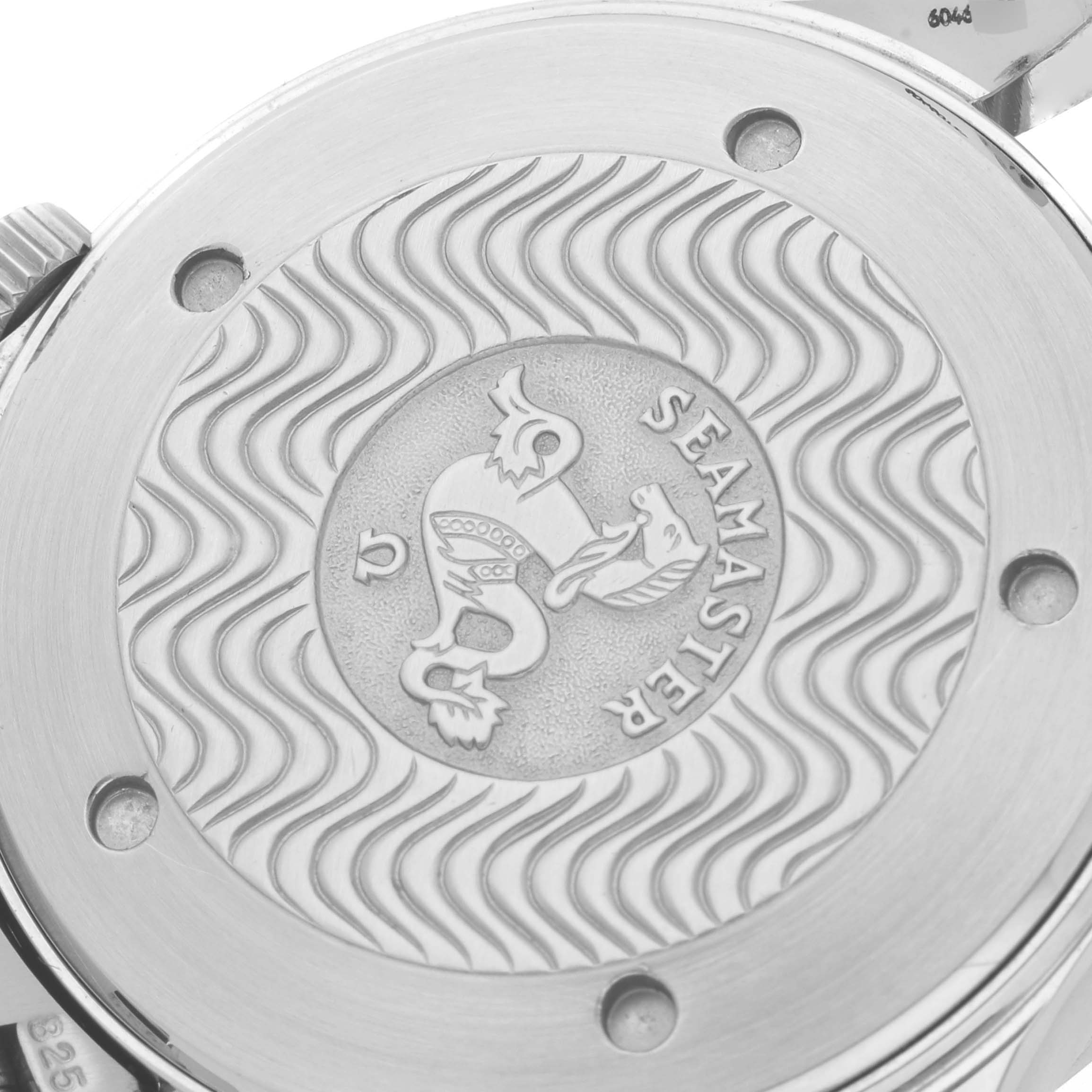 The image shows the case back of an Omega Seamaster 2531.80.00 Men
s Stainless Steel Blue Dial 2531.80.00 Men
s Stainless Steel Blue Dial watch, featuring its engraved logo and wave pattern design.