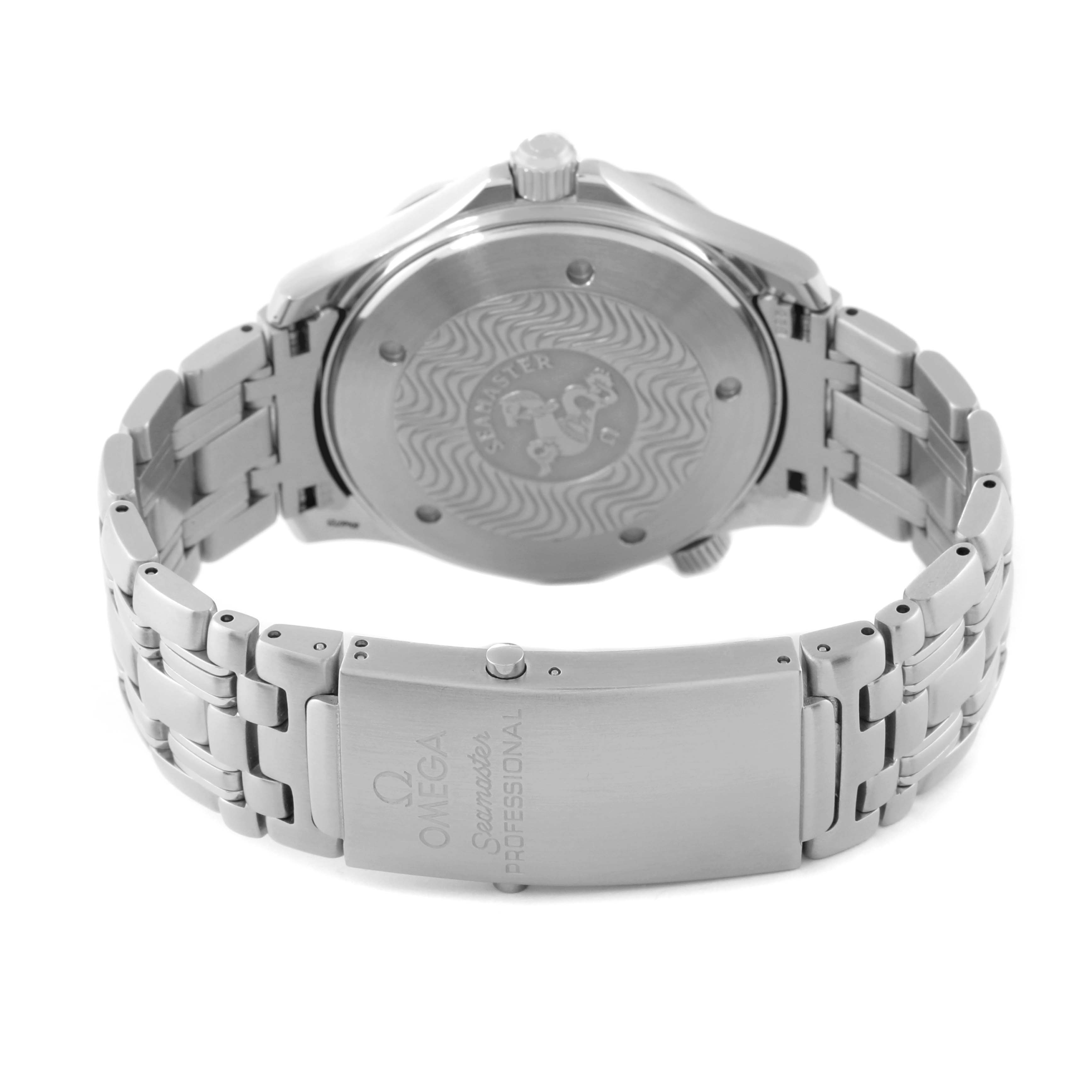 The image shows the back view and clasp of the Omega Seamaster 2531.80.00 Men
s Stainless Steel Blue Dial 2531.80.00 Men
s Stainless Steel Blue Dial watch, highlighting its stainless steel bracelet and engraved case back.