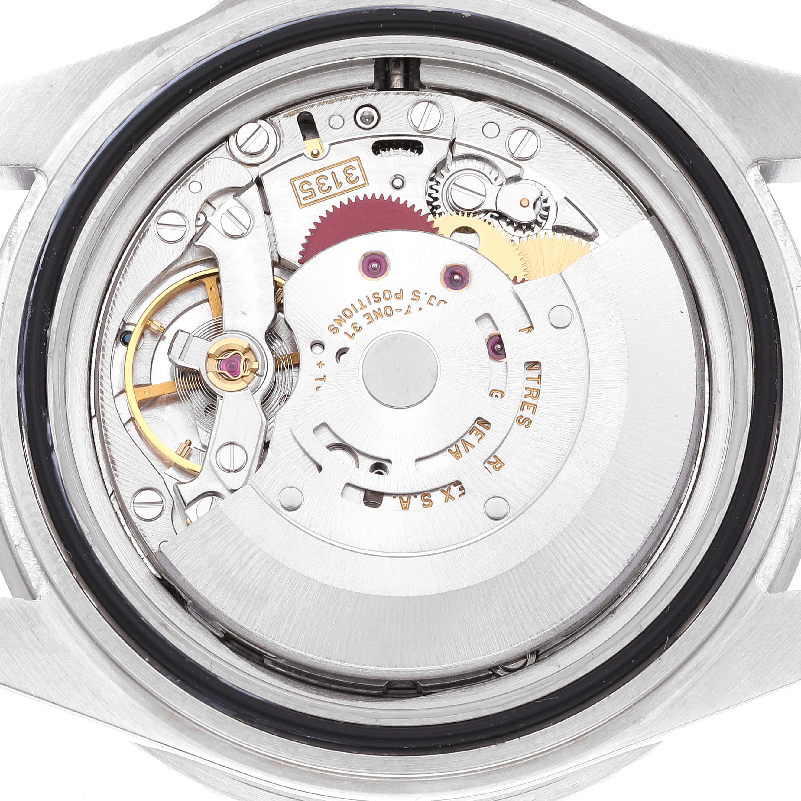 This image shows the internal mechanical movement of the Rolex Submariner 16610 Men
s Stainless Steel Black Dial 16610 Men
s Stainless Steel Black Dial watch from a straight-on angle.