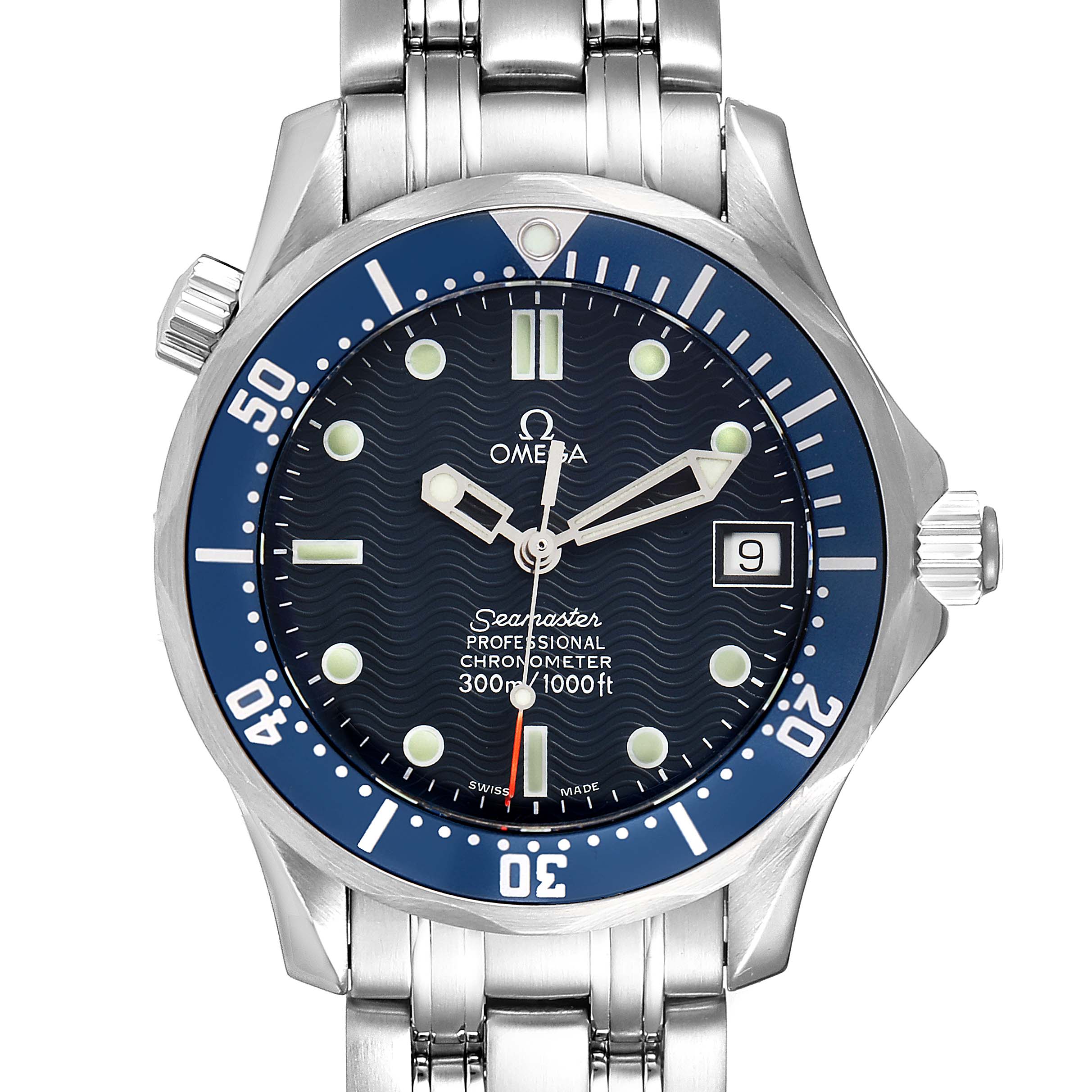The image shows a front-facing view of an Omega Seamaster 2551.80.00 Men
s Stainless Steel Blue Dial 2551.80.00 Men
s Stainless Steel Blue Dial watch, highlighting its face, bezel, and stainless steel bracelet.