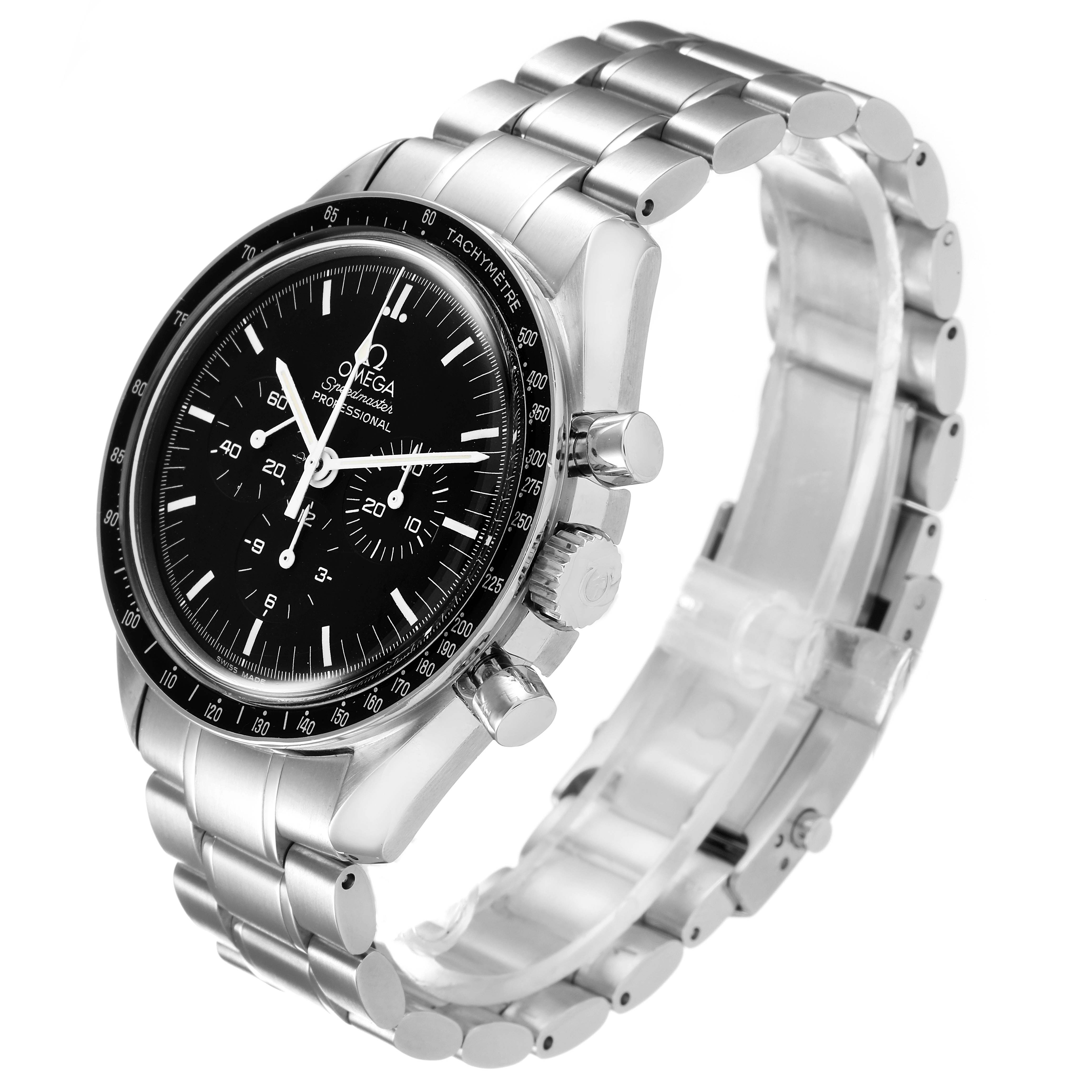 This image shows the Omega Speedmaster 3570.50.00 Men
s Stainless Steel Black Dial 3570.50.00 Men
s Stainless Steel Black Dial watch at an angled side view, highlighting its stainless steel bracelet and black dial.