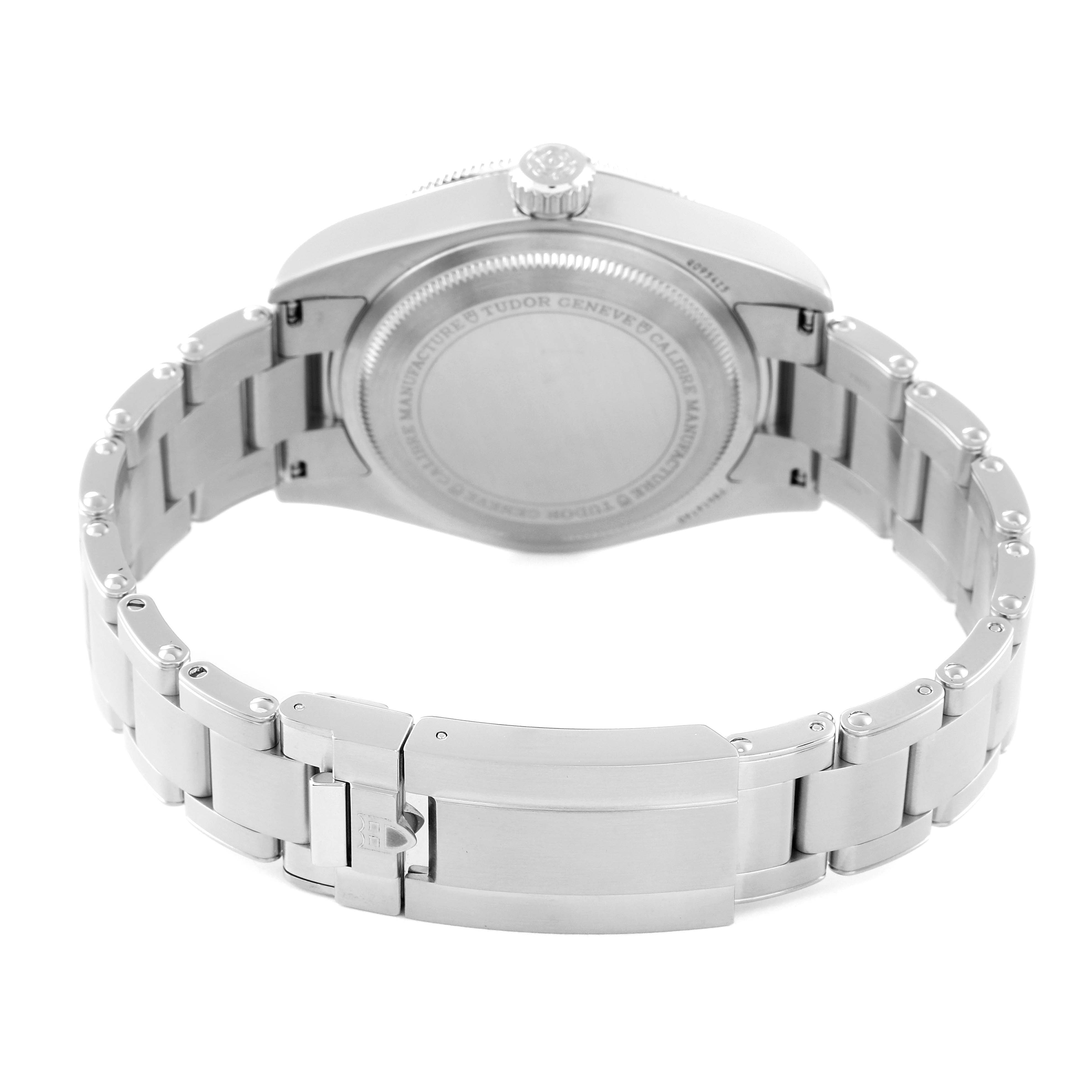 The image shows the backside and stainless steel bracelet of the Tudor Heritage Black Bay M7941A1A0RU-0001 Men
s Stainless Steel Black Dial M7941A1A0RU-0001 Men
s Stainless Steel Black Dial watch.