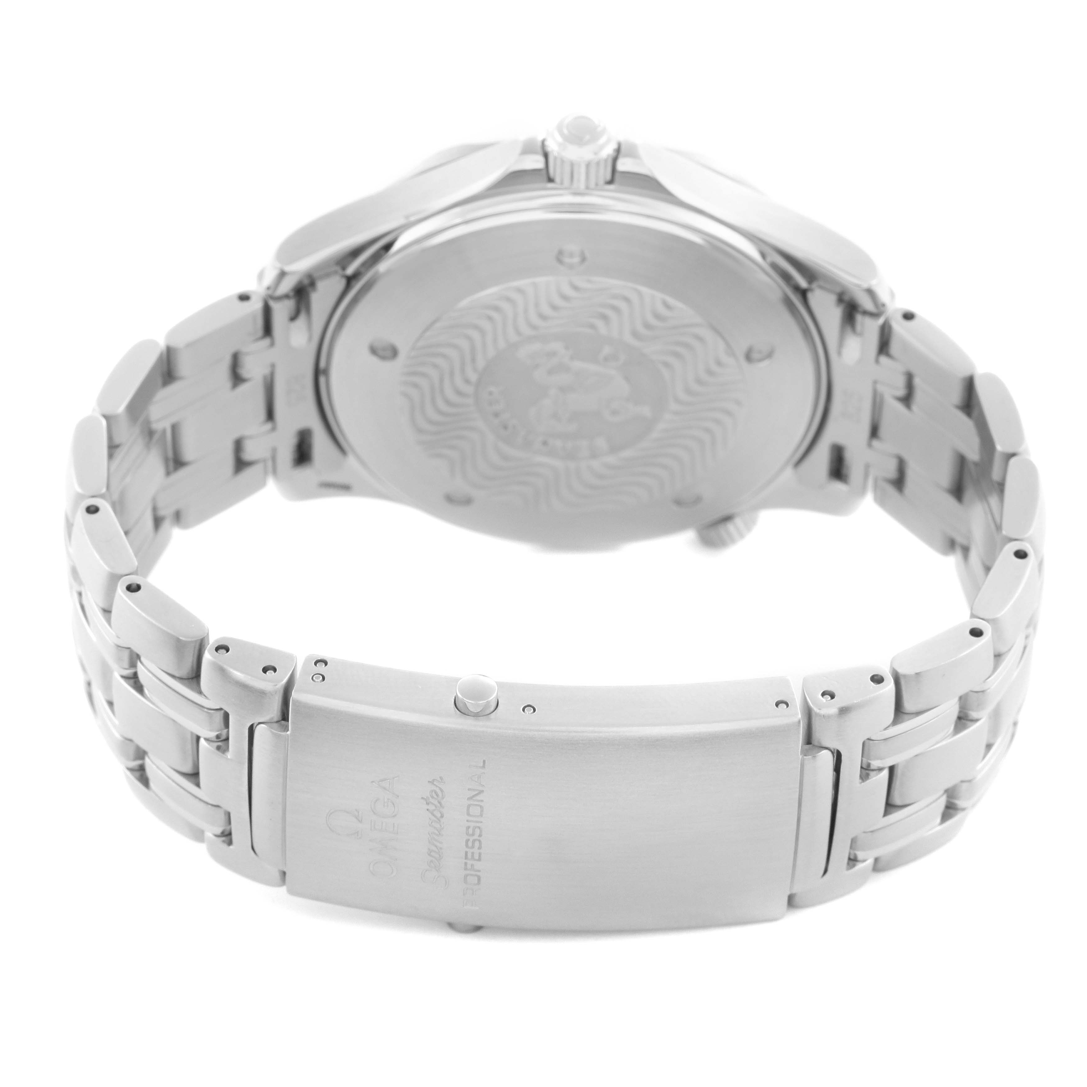 The image shows the back and clasp of the Omega Seamaster 2541.80.00 Men
s Stainless Steel Blue Dial 2541.80.00 Men
s Stainless Steel Blue Dial watch, highlighting its bracelet and case back design.